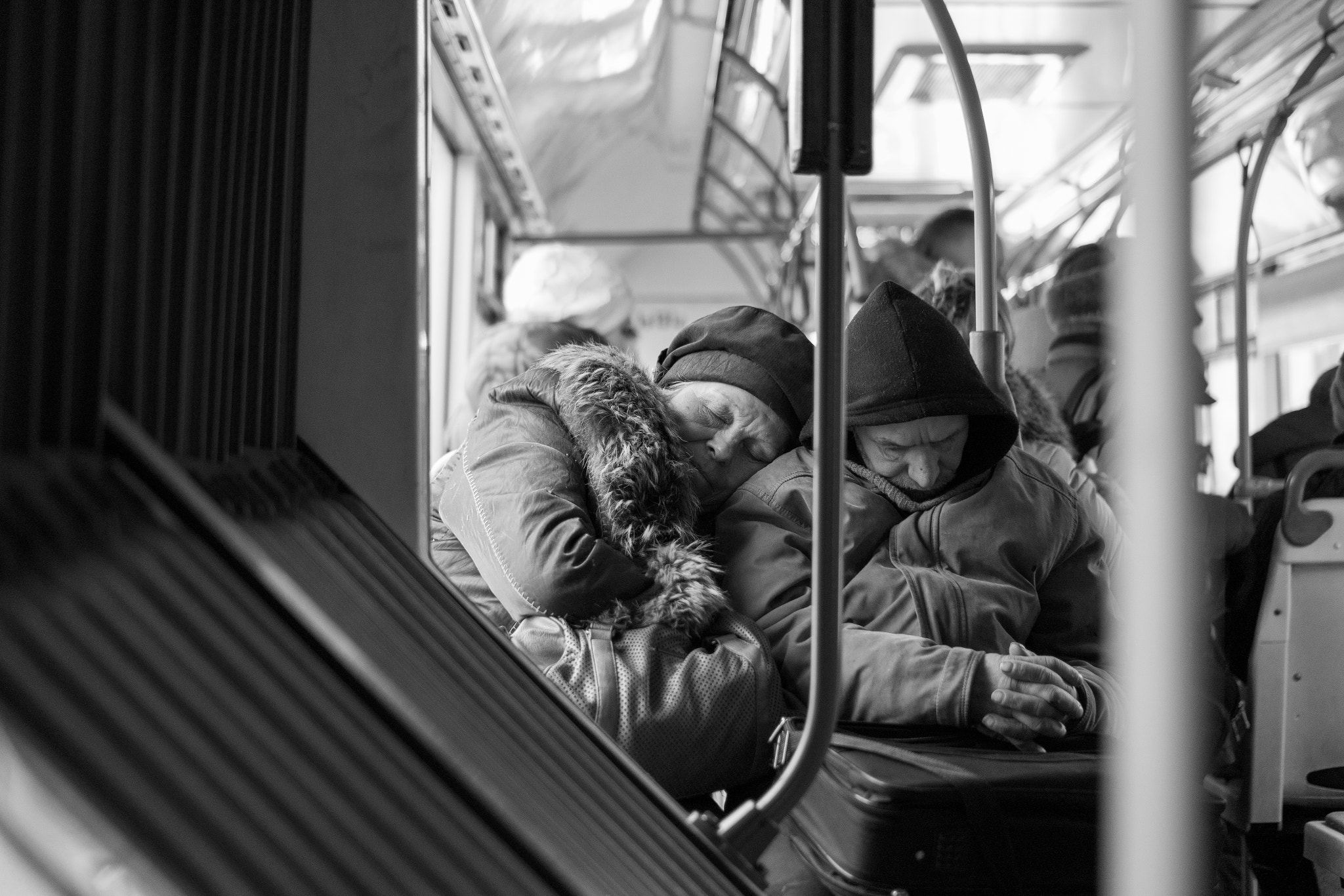 Samsung NX30 + Samsung NX 45mm F1.8 sample photo. Sleeping people photography