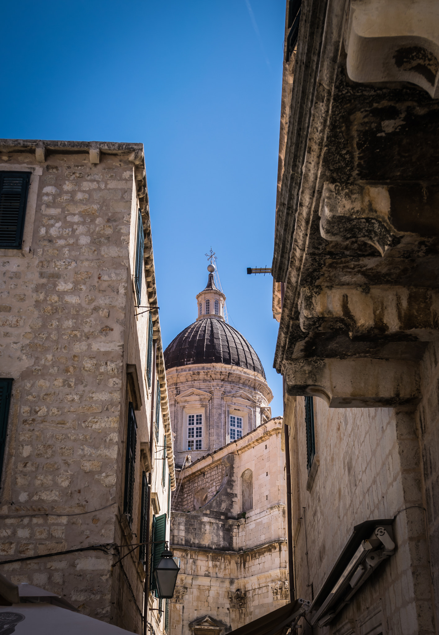 Nikon AF-S Nikkor 14-24mm F2.8G ED sample photo. Tower photography