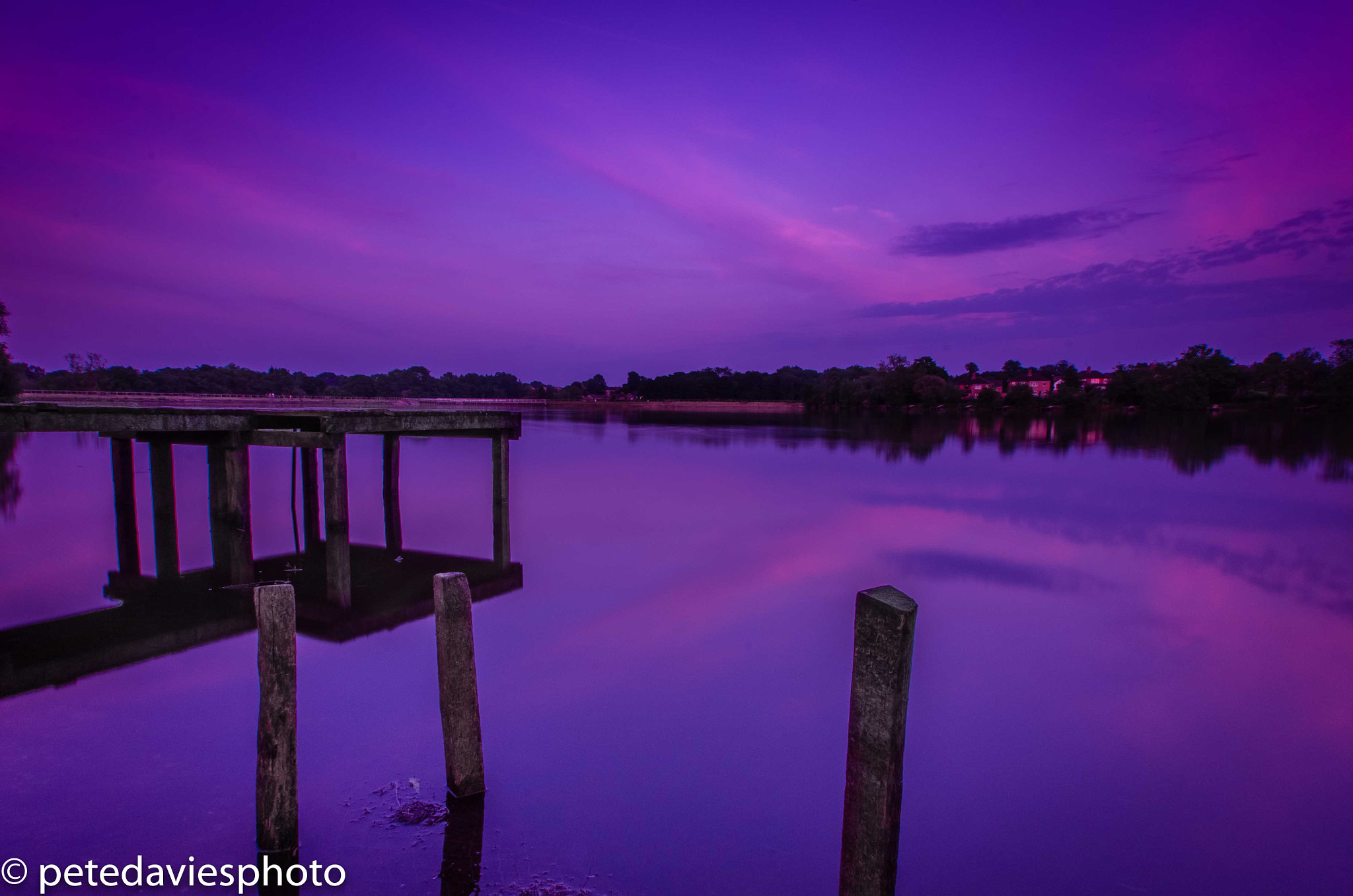 Pentax K-5 + Tamron SP AF 10-24mm F3.5-4.5 Di II LD Aspherical (IF) sample photo. Blue hour at earlswood lakes photography