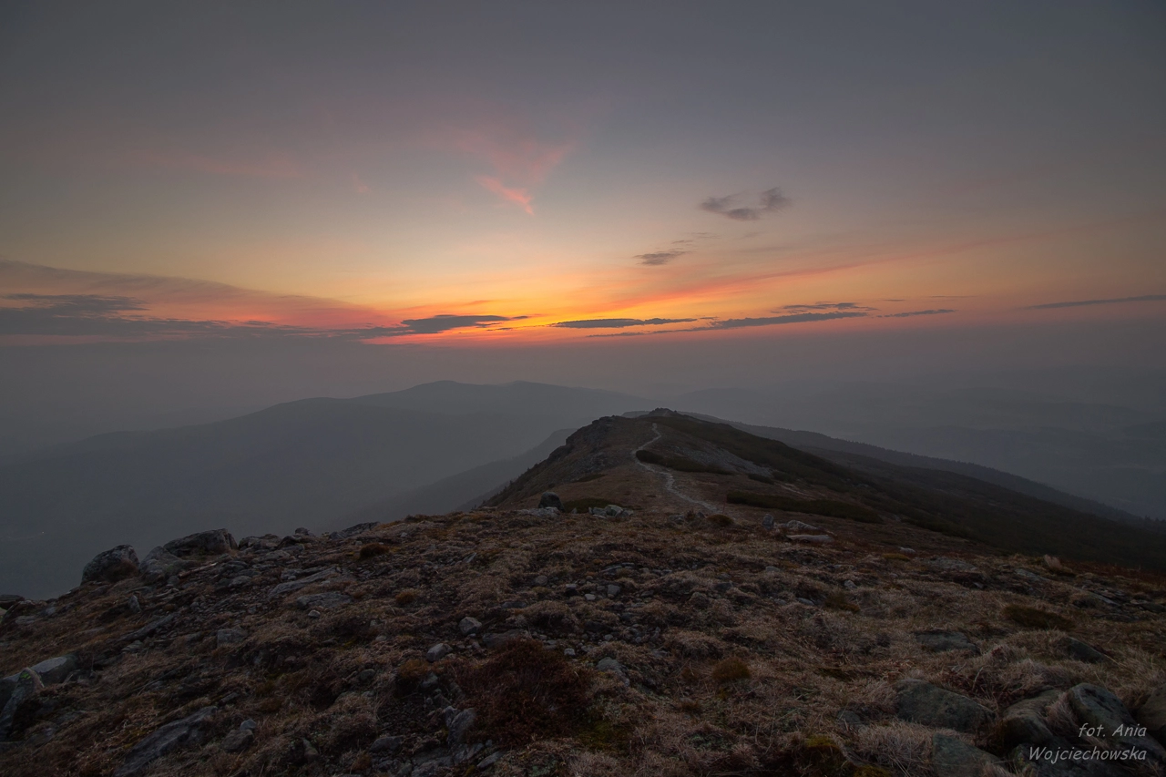 Canon EF-S 10-18mm F4.5–5.6 IS STM sample photo. Beskidy mountains, sunrise photography
