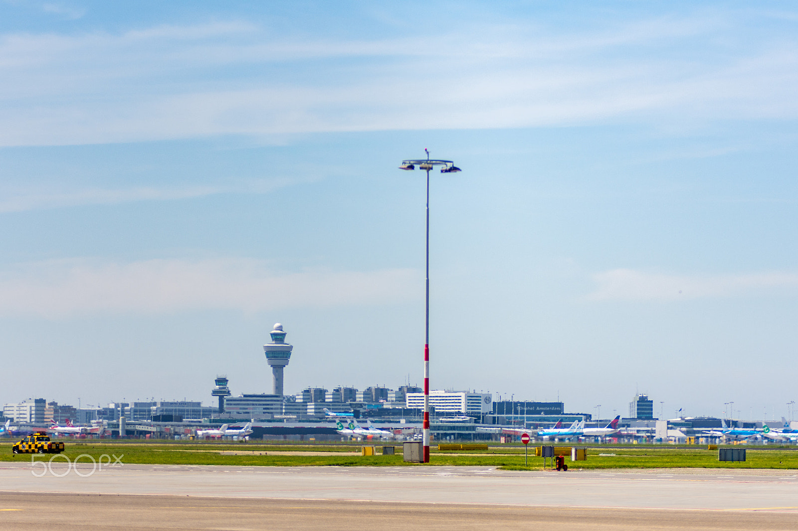 AF Zoom-Nikkor 80-200mm f/2.8 ED sample photo. Schiphol airport amsterdam photography
