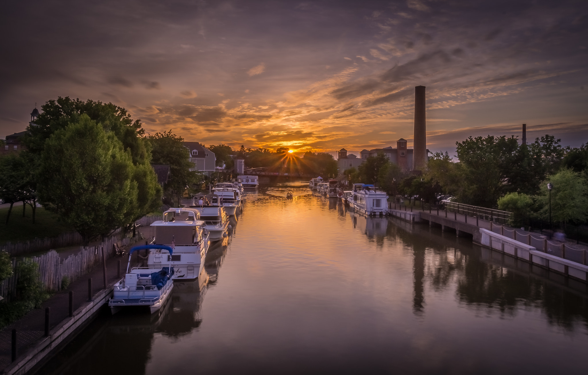 Canon EF-S 10-18mm F4.5–5.6 IS STM sample photo. Hdr edit photography