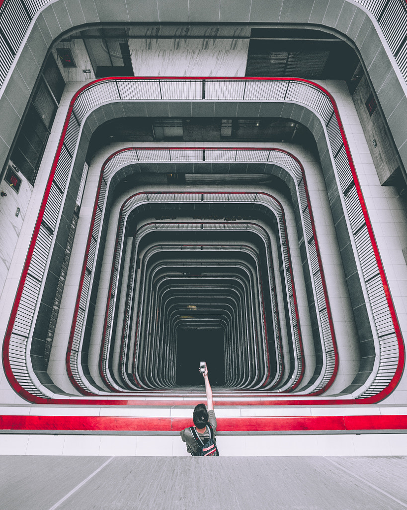 Long way down by Yik Keat Lee on 500px.com