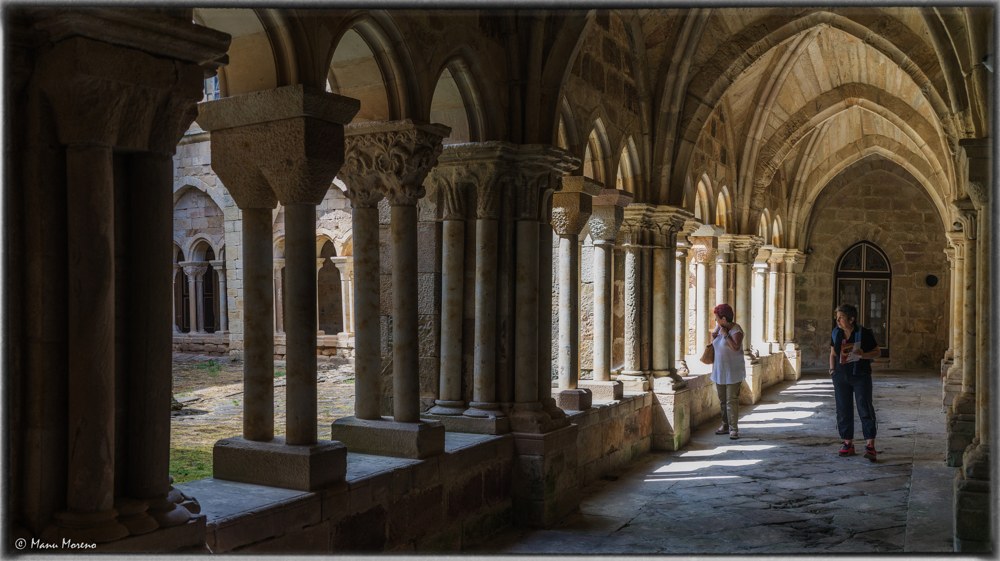 Sony Alpha NEX-F3 + Sony E 35mm F1.8 OSS sample photo. Cloister  (2016p365/196) photography