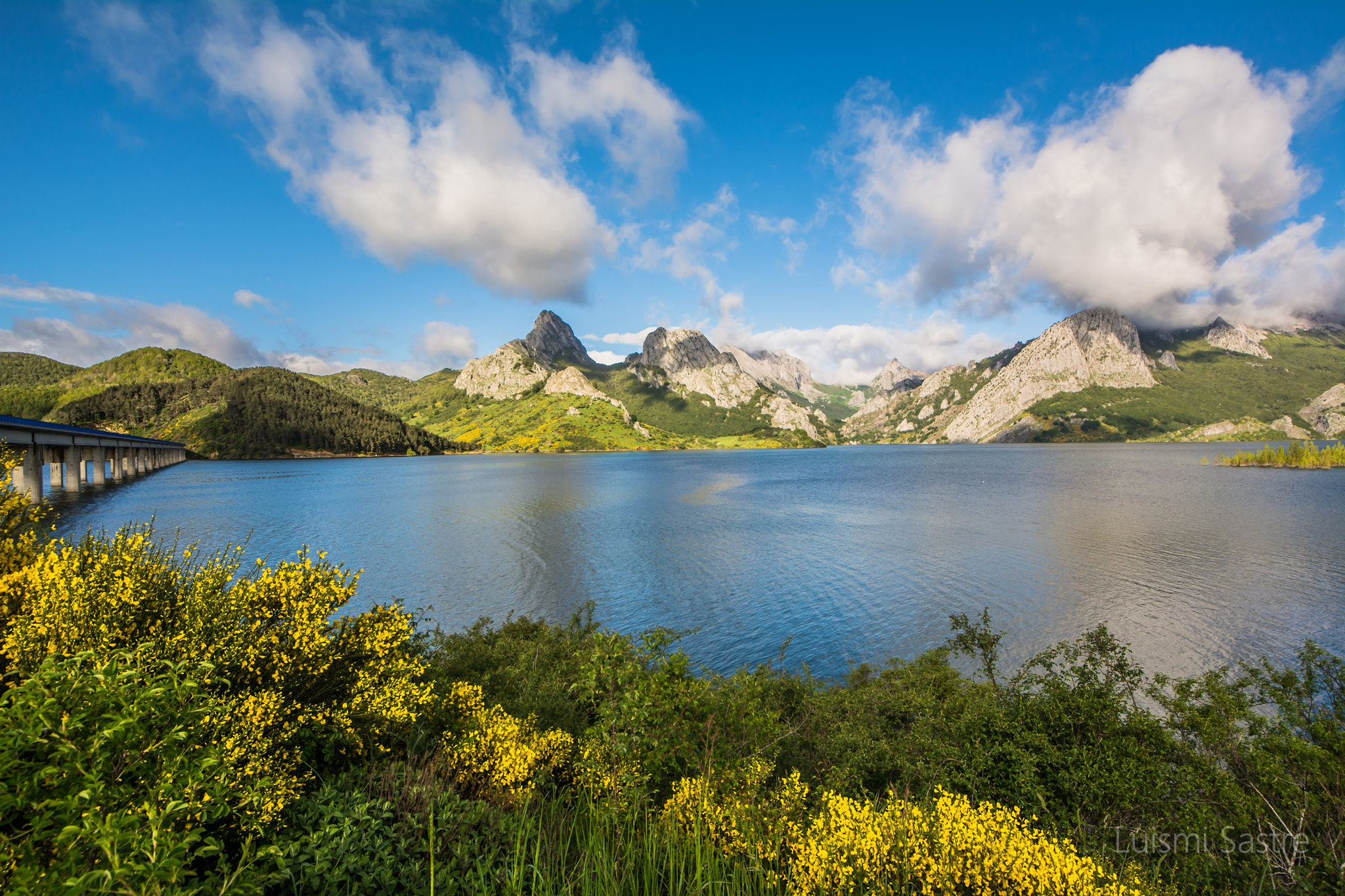 Sigma 8-16mm F4.5-5.6 DC HSM sample photo. Embalse de riaño photography
