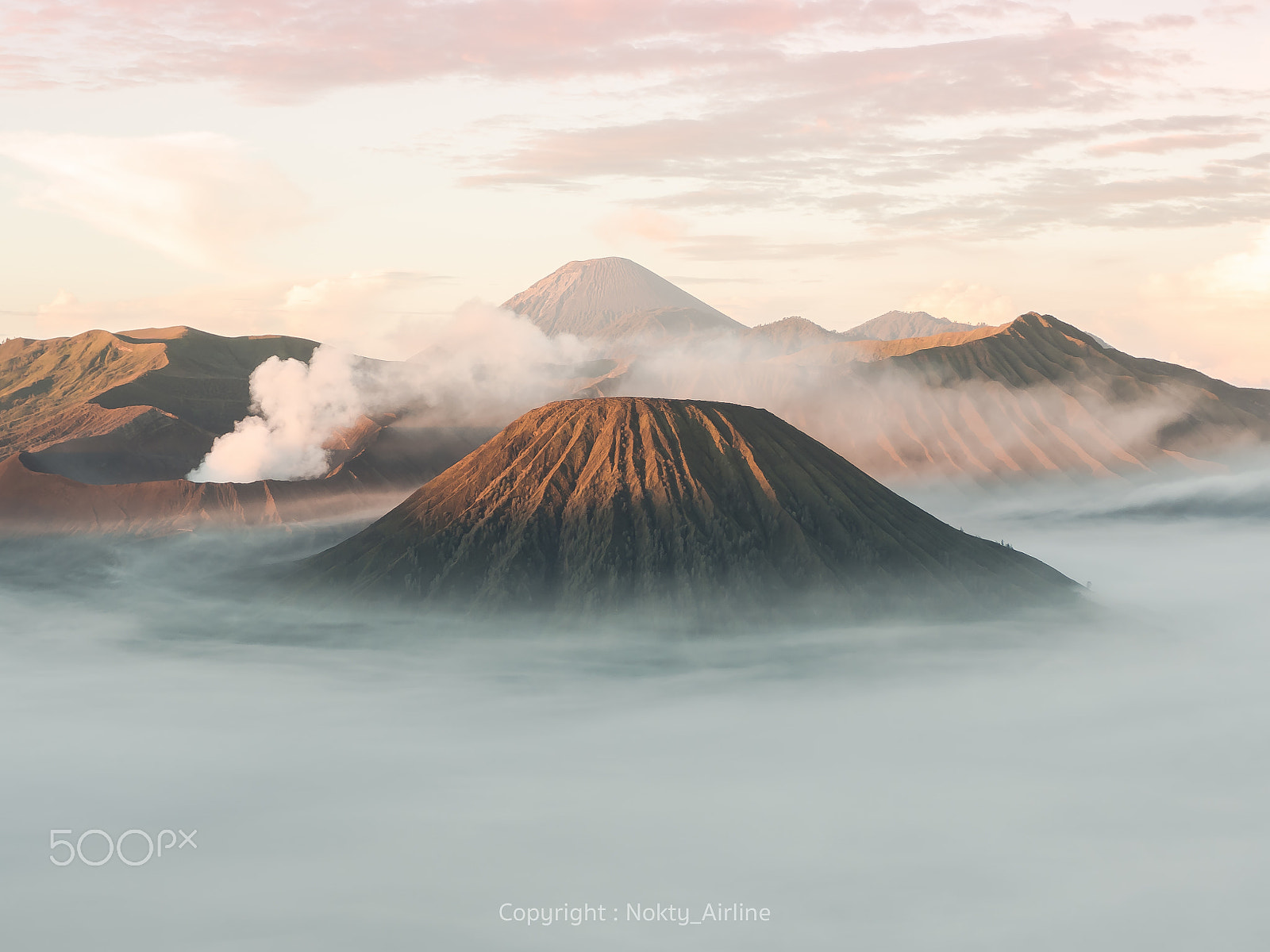 Olympus OM-D E-M10 + OLYMPUS M.12-50mm F3.5-6.3 sample photo. Bromo photography