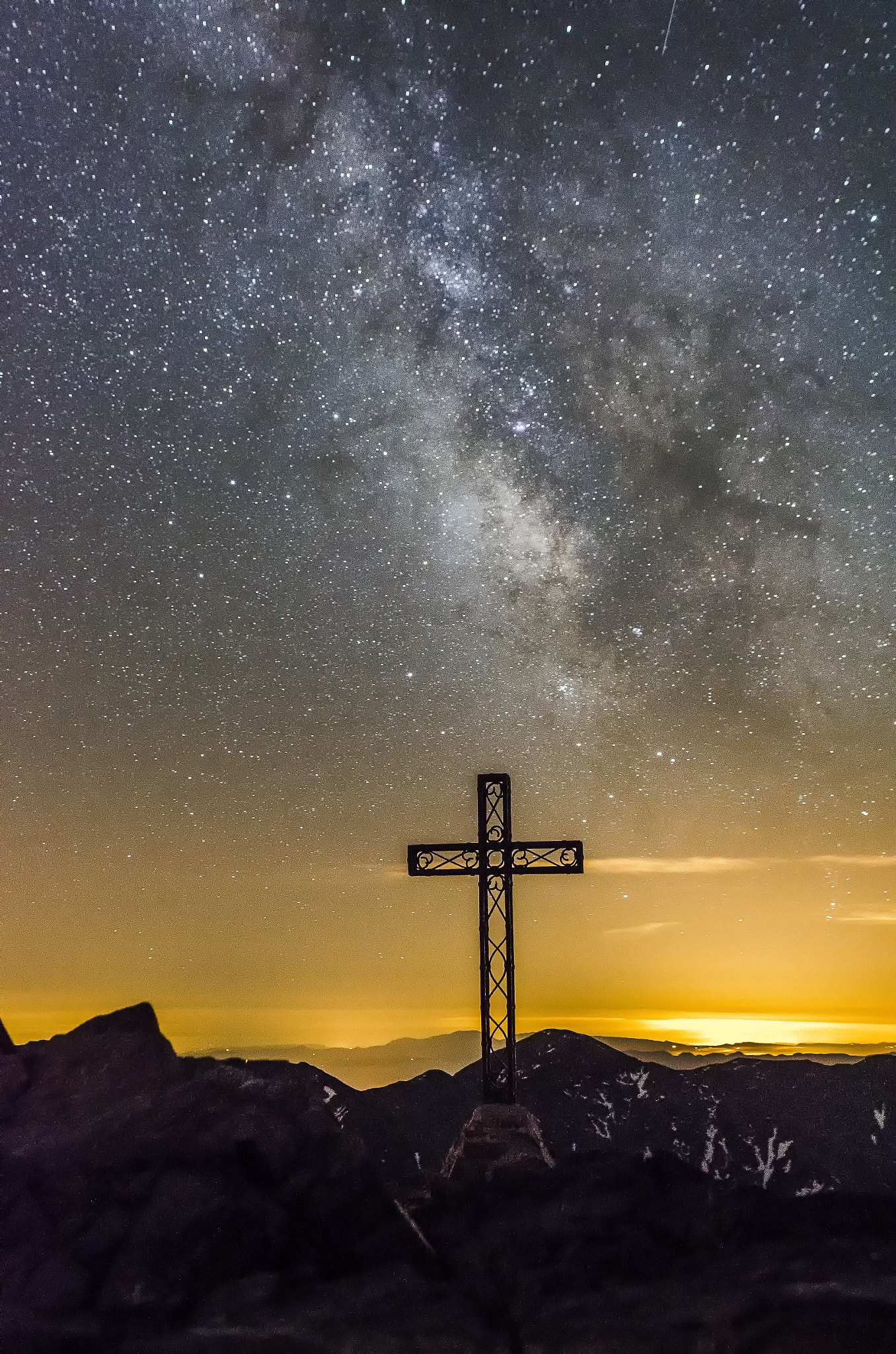 Nikon D7000 + Sigma 24-70mm F2.8 EX DG Macro sample photo. French milky way by night photography