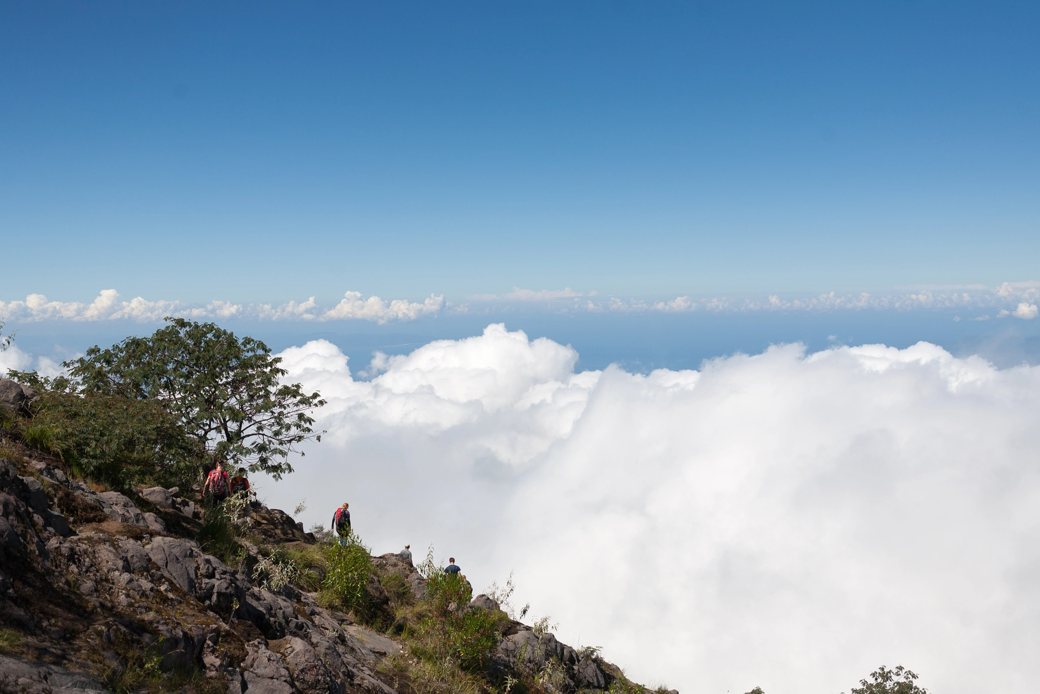 Canon EOS 5D + Canon EF 40mm F2.8 STM sample photo. Treking through the sky photography
