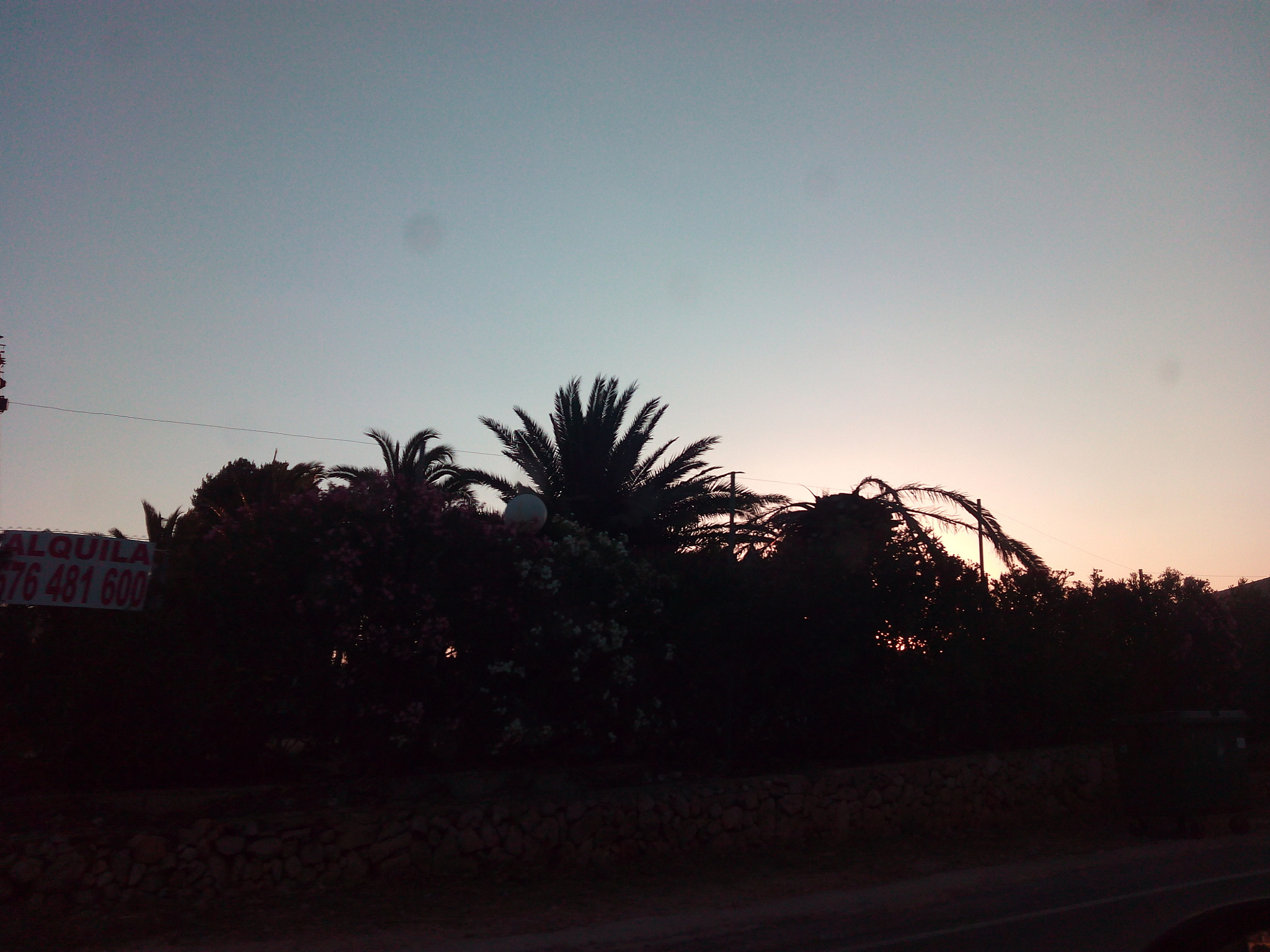bq Aquaris E5 FHD sample photo