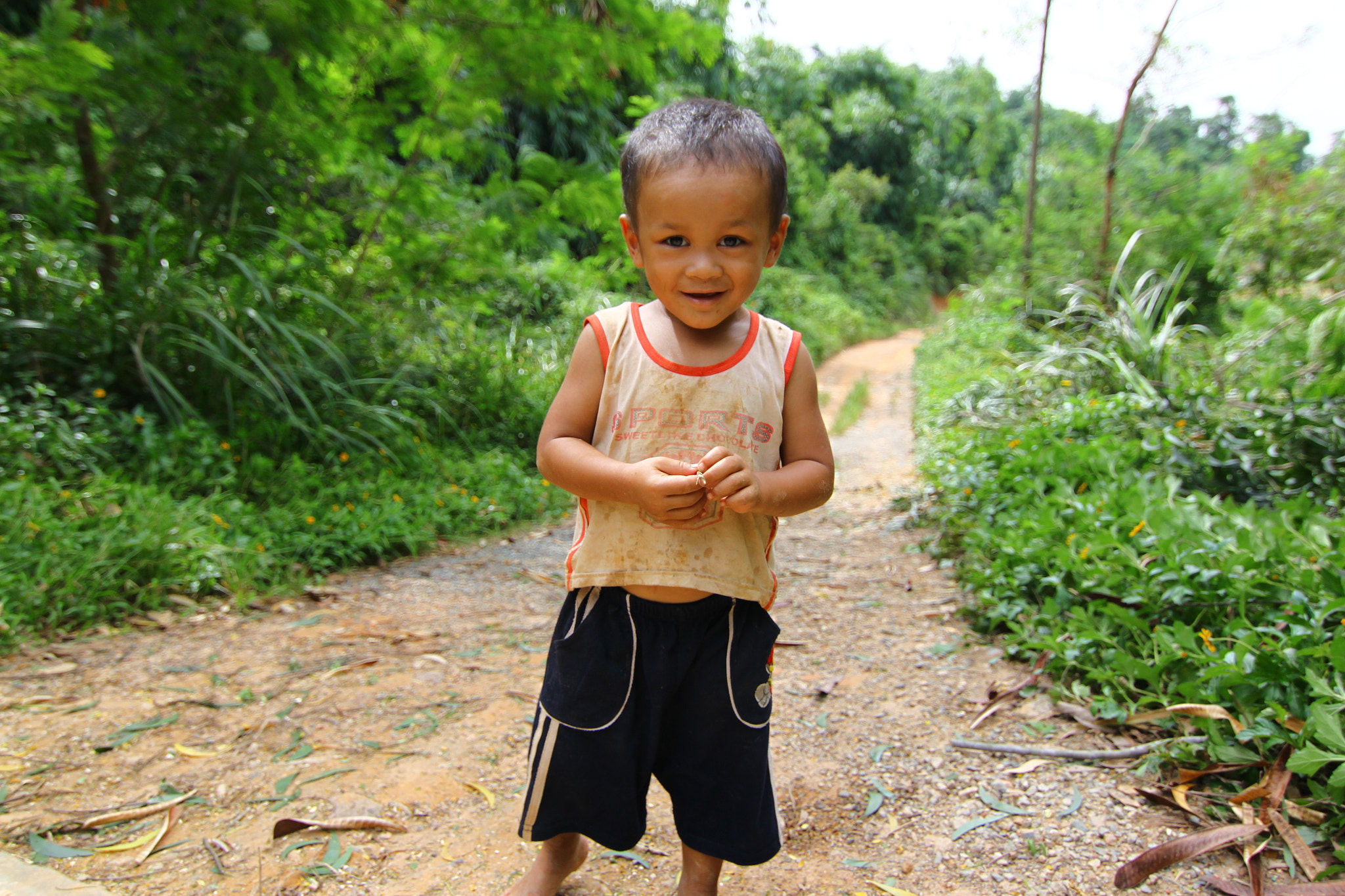 Canon EOS 500D (EOS Rebel T1i / EOS Kiss X3) sample photo. Farmer's child photography