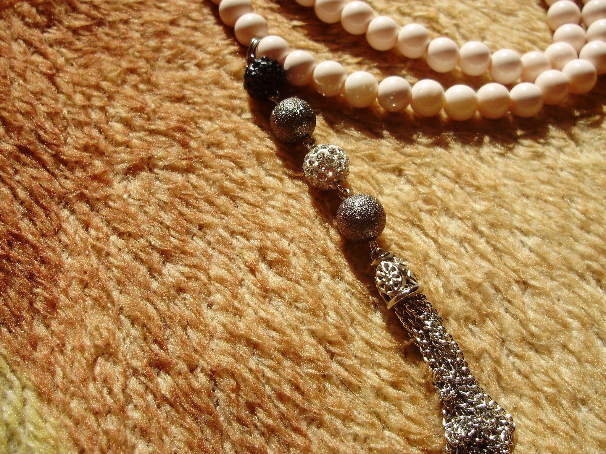 Olympus FE310,X840,C530 sample photo. Handmade necklace with shambala beads photography