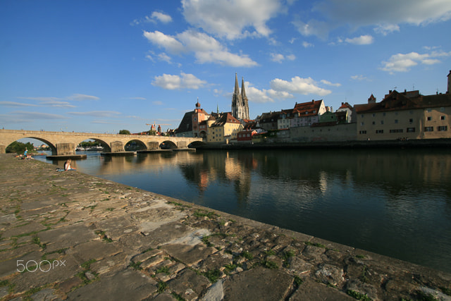 Canon EF-S 10-22mm F3.5-4.5 USM sample photo. Ratisbona - lungo fiume photography