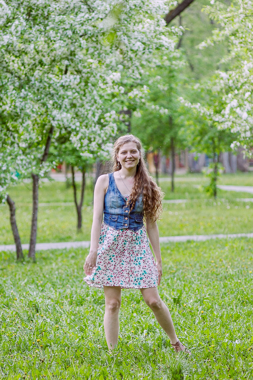 Canon EF 35-80mm f/4-5.6 sample photo. Веселье в яблоневом саду. photography