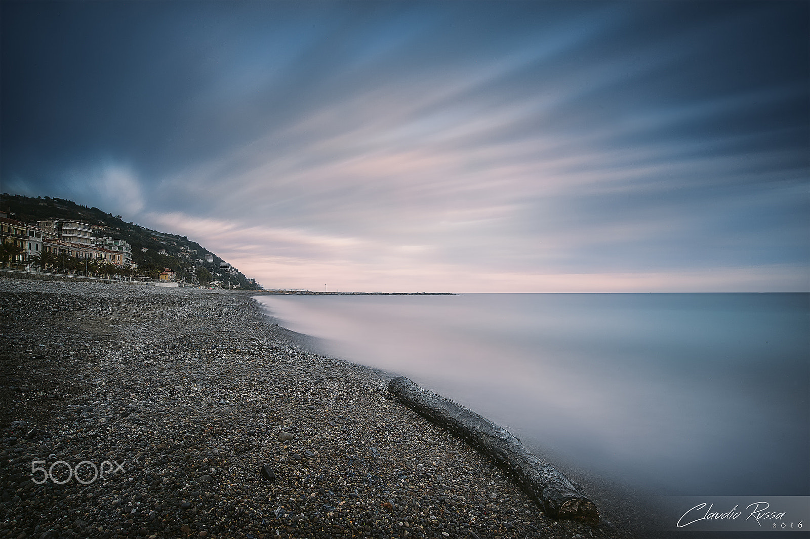 Nikon AF-S Nikkor 18-35mm F3.5-4.5G ED sample photo. Long exposure ospedaletti photography
