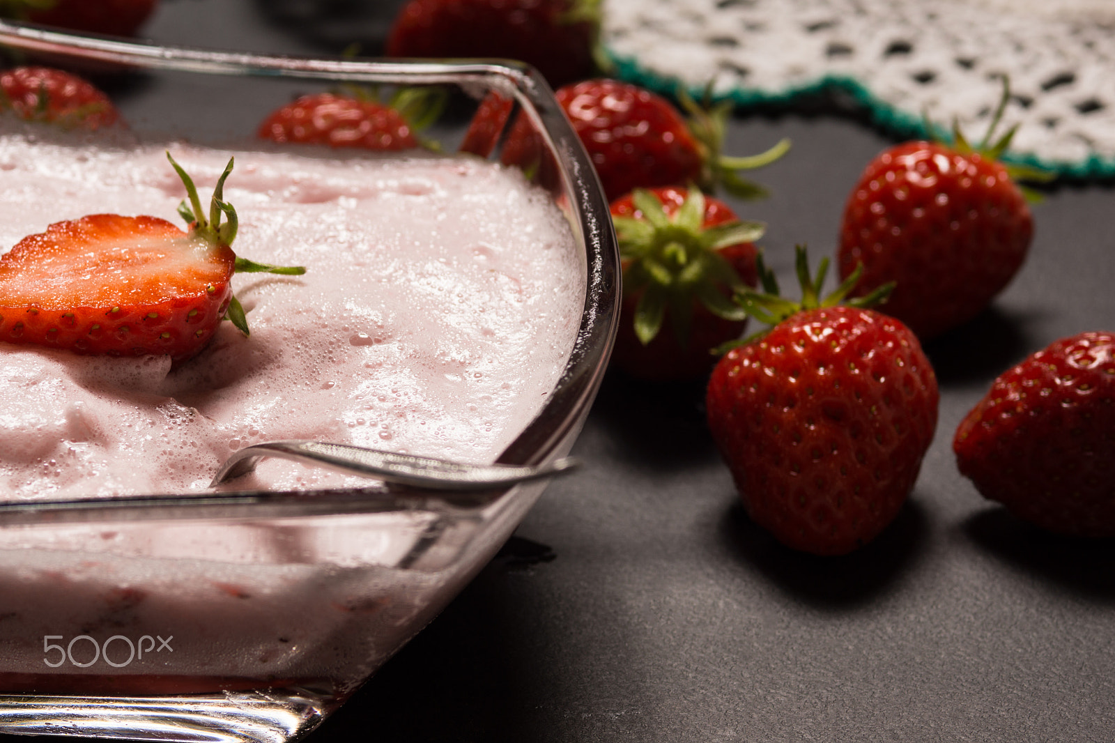 Sony SLT-A77 + Sony 100mm F2.8 Macro sample photo. Strawberry smoothie. photography