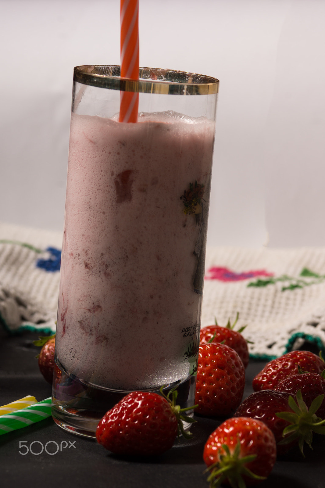 Sony SLT-A77 + Sony 100mm F2.8 Macro sample photo. Strawberry smoothie. photography