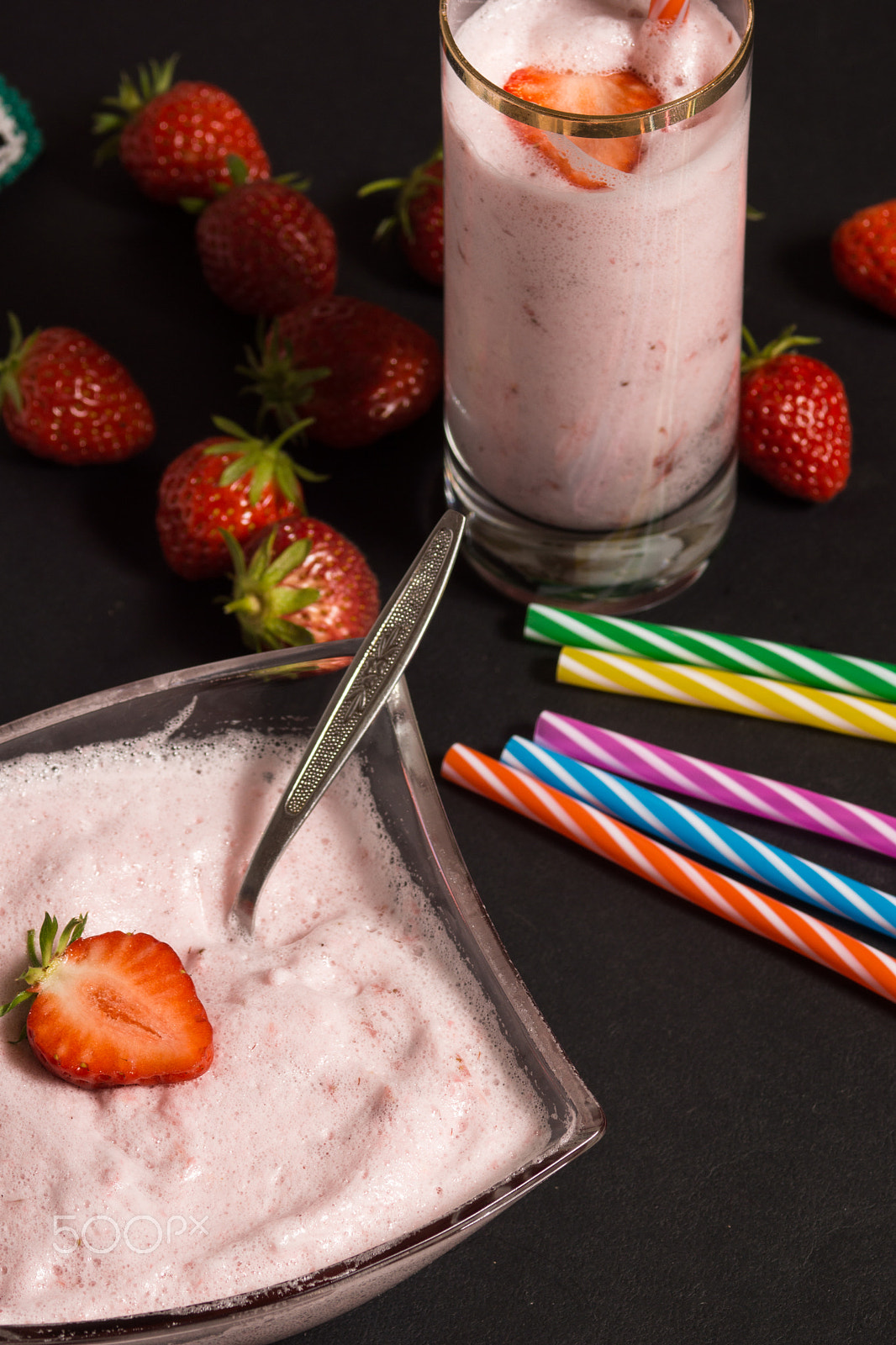 Sony SLT-A77 + Sony 100mm F2.8 Macro sample photo. Strawberry smoothie. photography