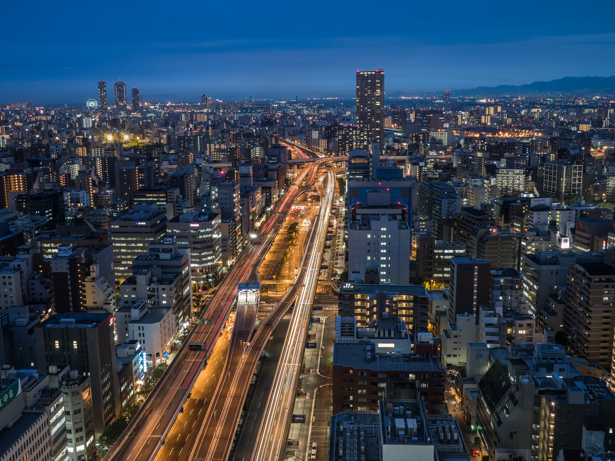 Olympus OM-D E-M1 + Panasonic Lumix G 20mm F1.7 ASPH sample photo. Twilight photography