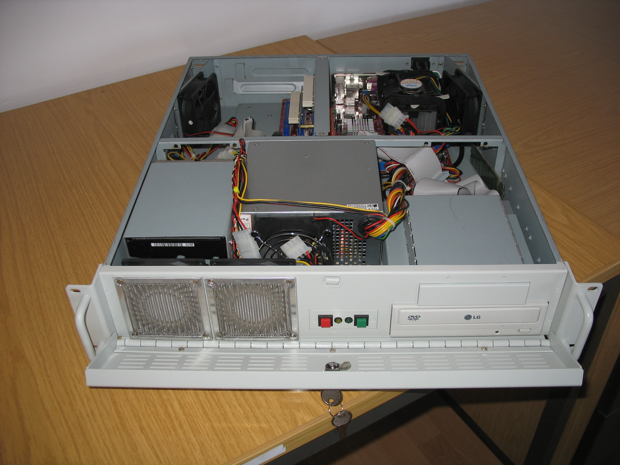 Canon POWERSHOT A610 sample photo. Calcindhp rack photography