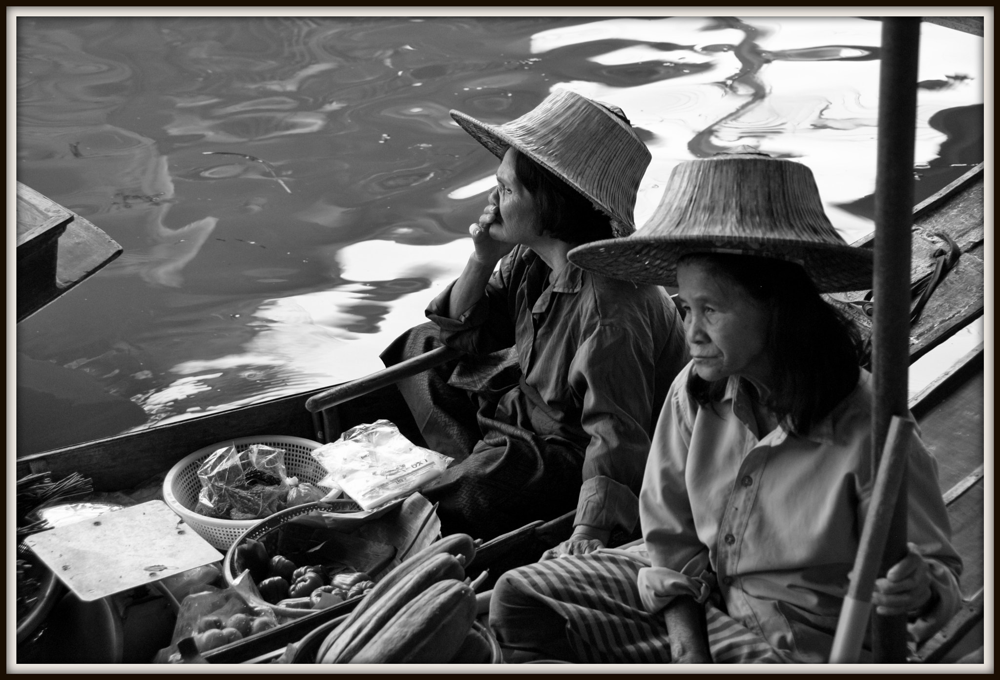 Nikon D3000 sample photo. Waiting for a sale photography