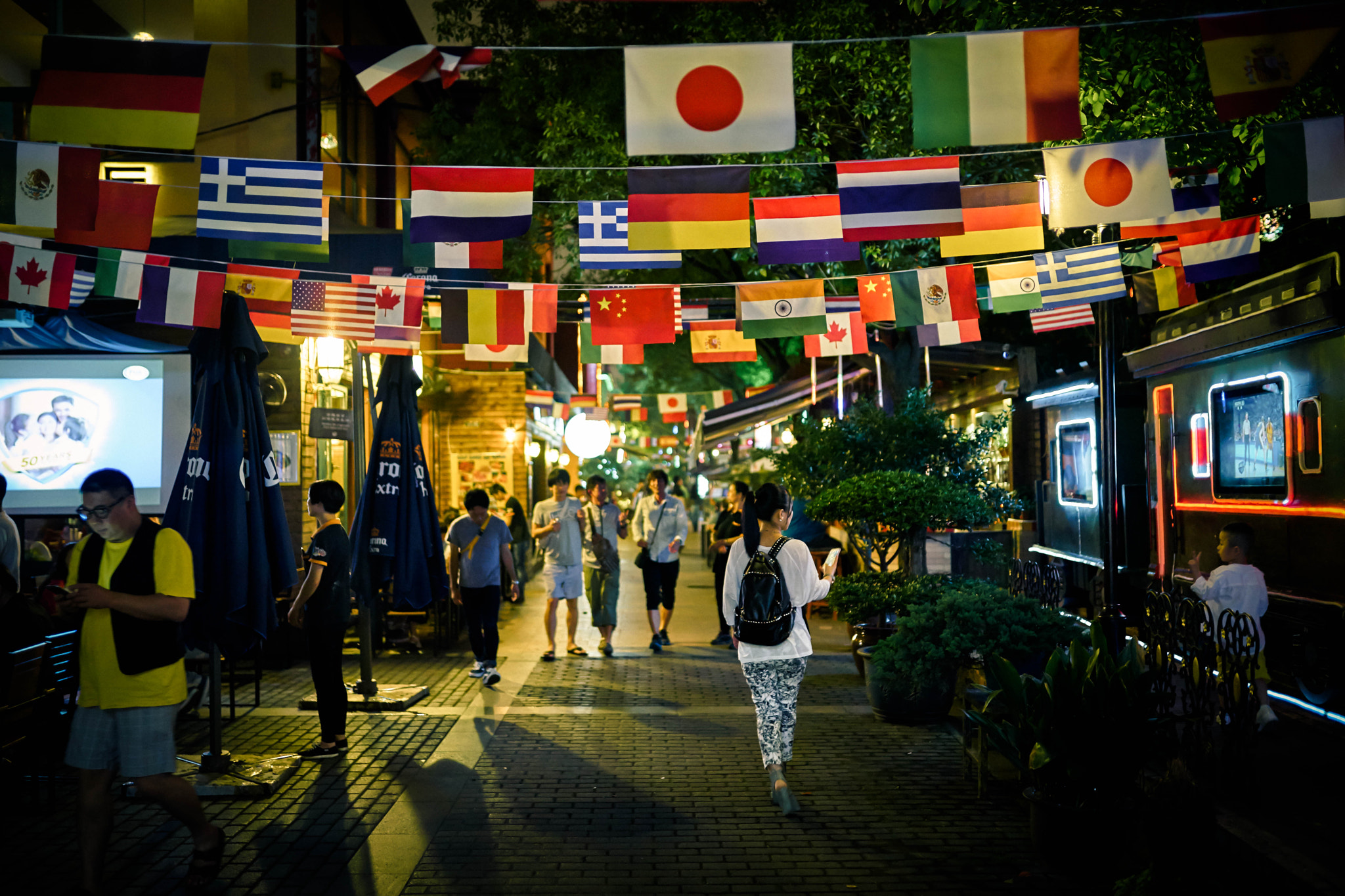 Sigma 35mm F1.4 DG HSM Art sample photo. World peace photography
