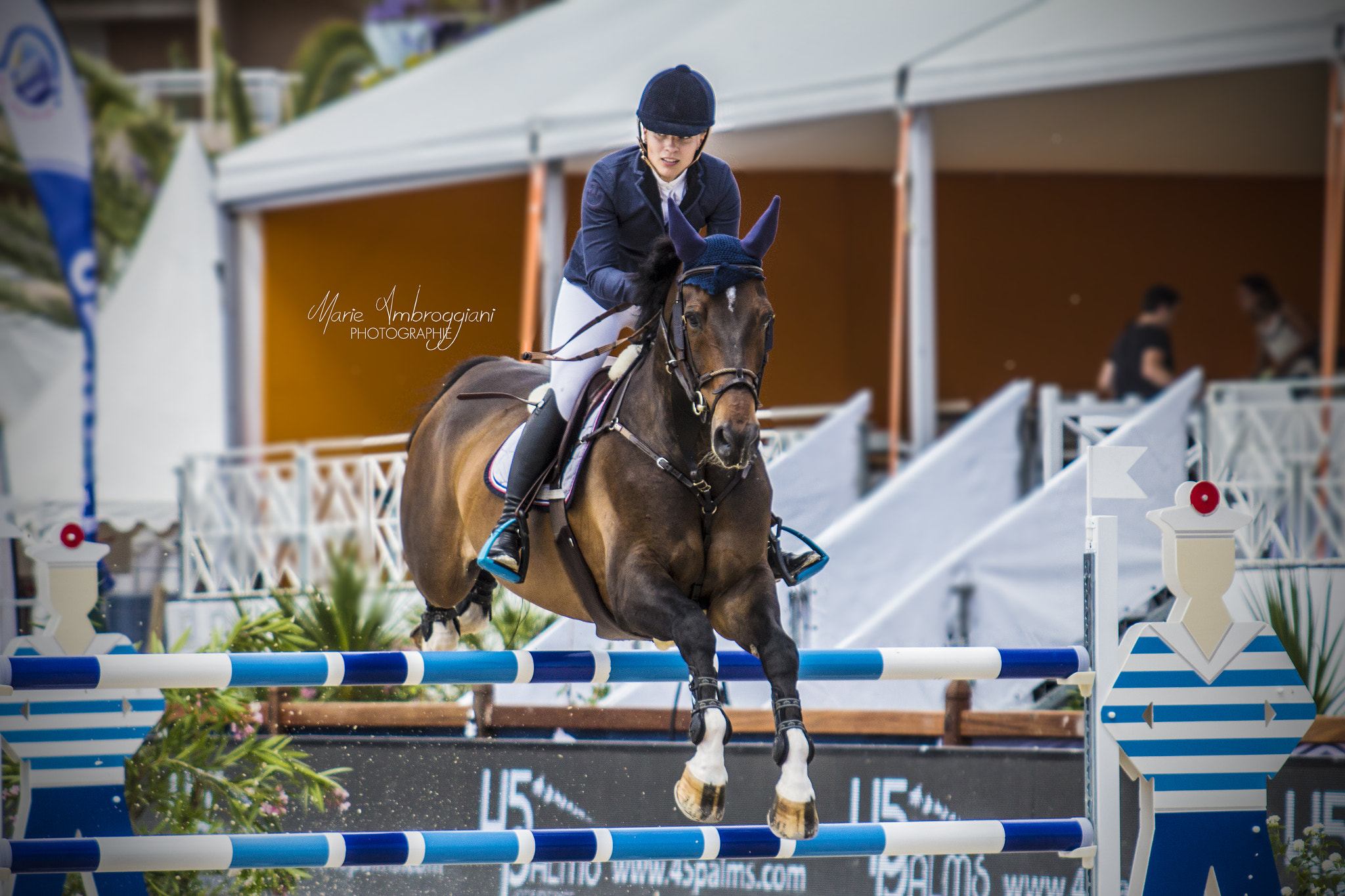 Canon EF 100-300mm F4.5-5.6 USM sample photo. Jumping de cannes photography