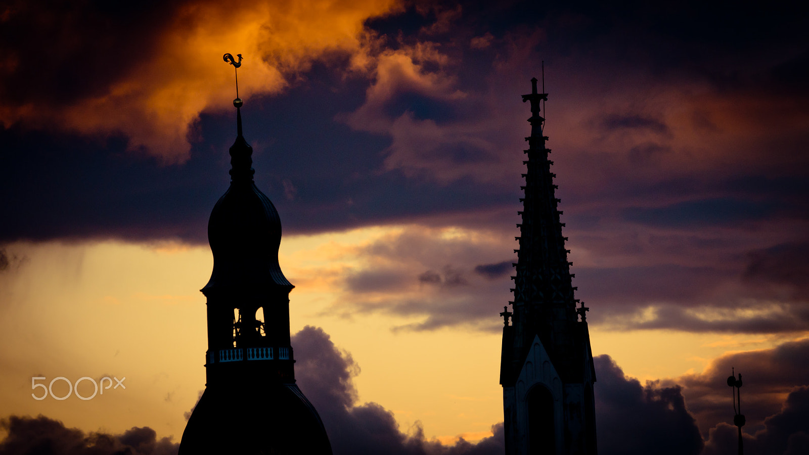 Panasonic Lumix DMC-GH4 sample photo. Orange sunset view in old town riga photography