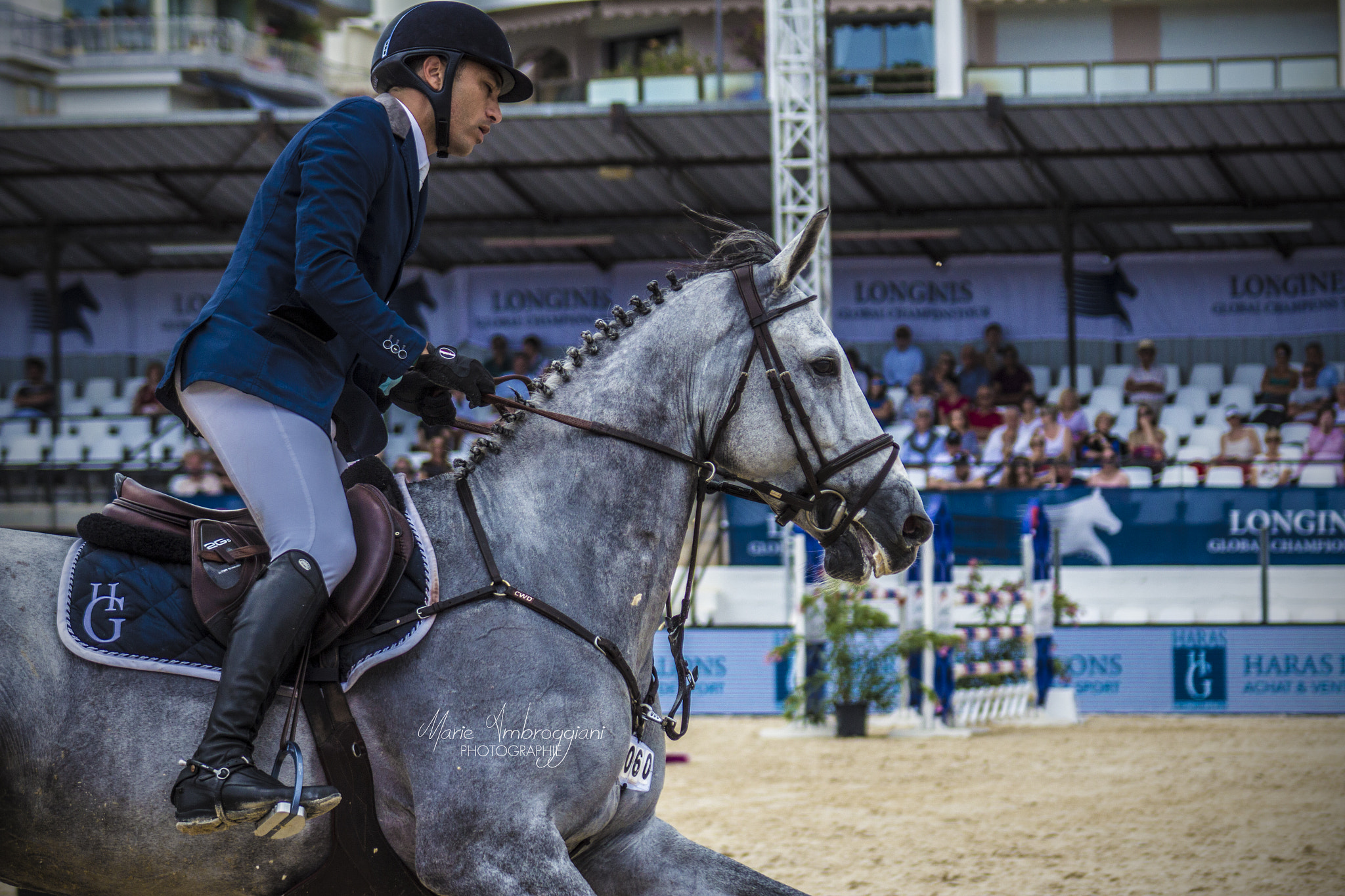 Canon EF 100-300mm F4.5-5.6 USM sample photo. Jumping de cannes photography