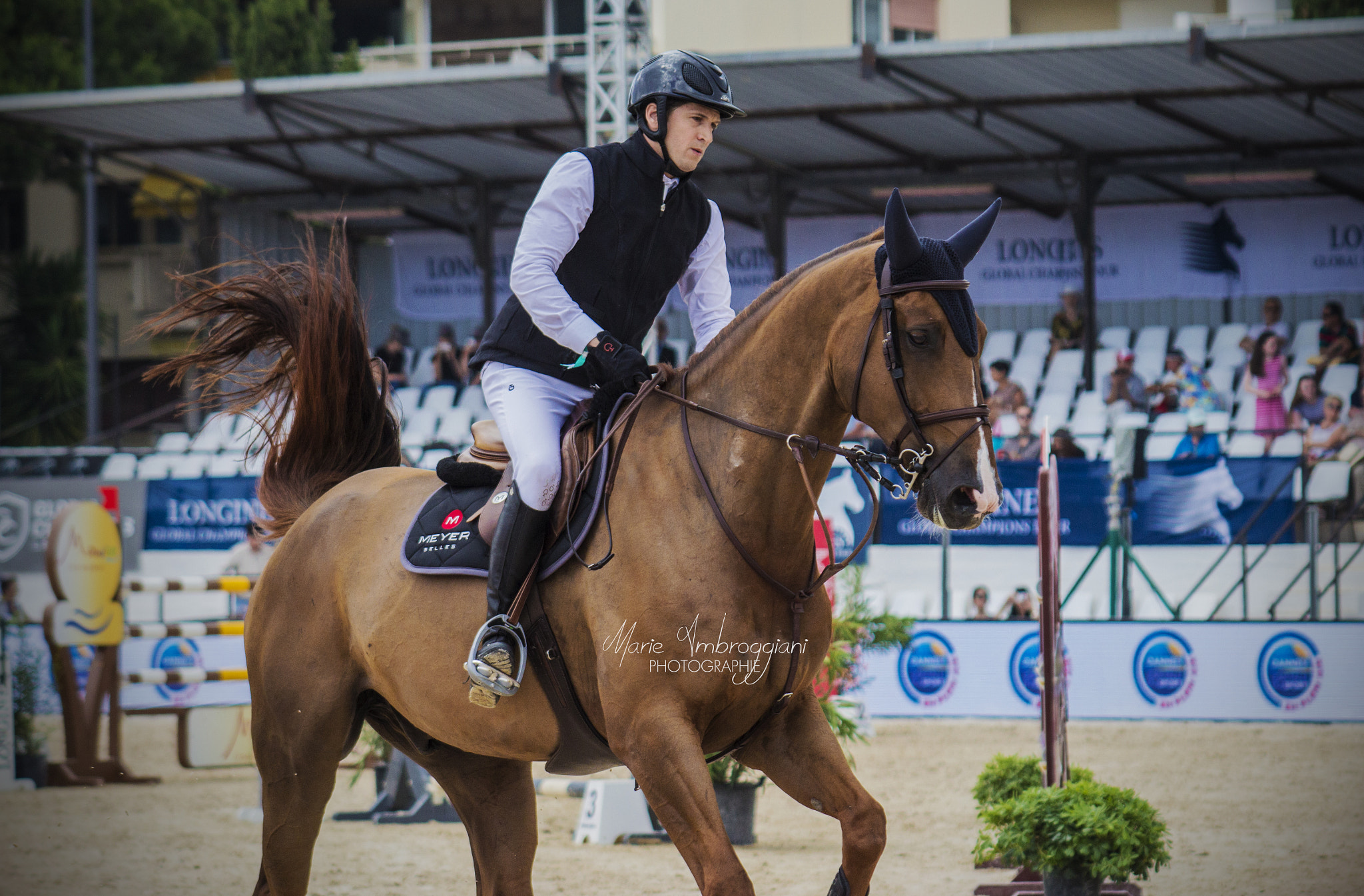 Canon EF 100-300mm F4.5-5.6 USM sample photo. Jumping de cannes guillaume cannet photography