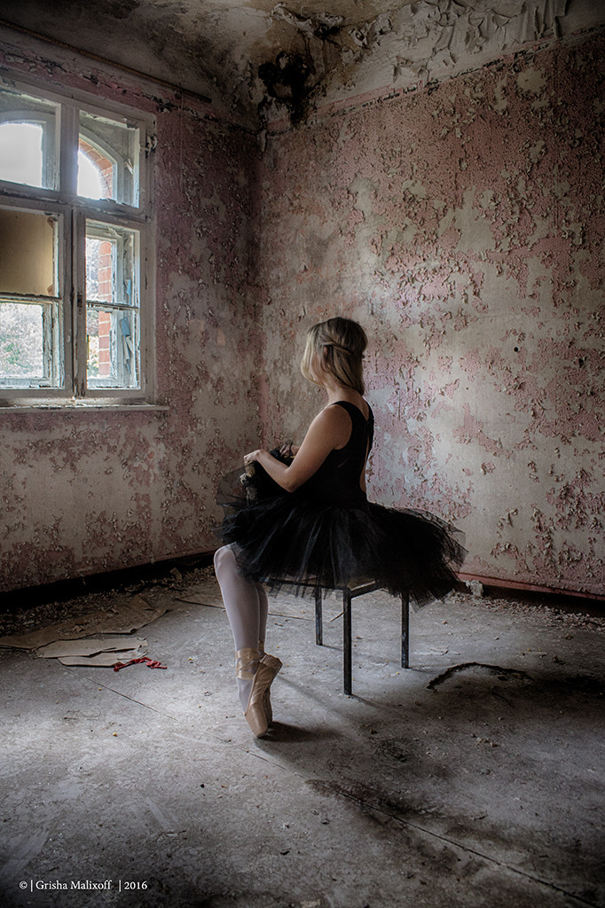 Canon EF 28-90mm f/4-5.6 sample photo. ...ballerina.urban project... photography
