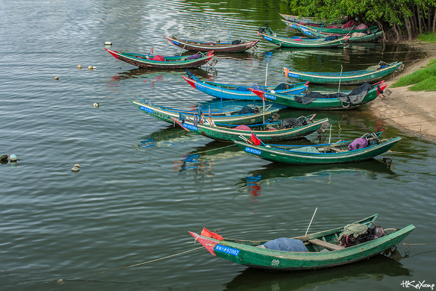 Canon EF-S 60mm F2.8 Macro USM sample photo. Boat photography