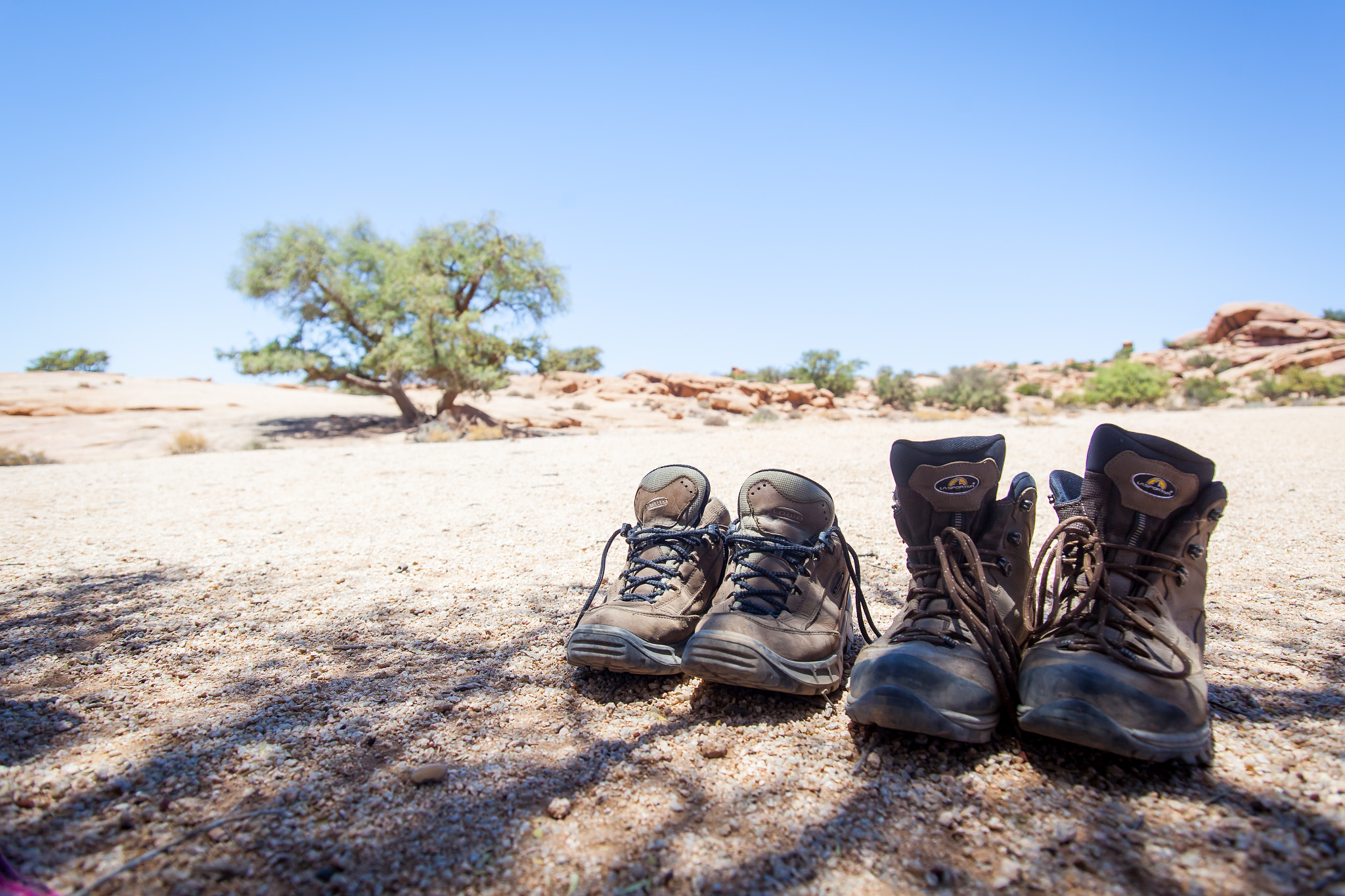 Sigma 17-35mm f/2.8-4 EX DG Aspherical HSM sample photo. Shoes in the sun photography