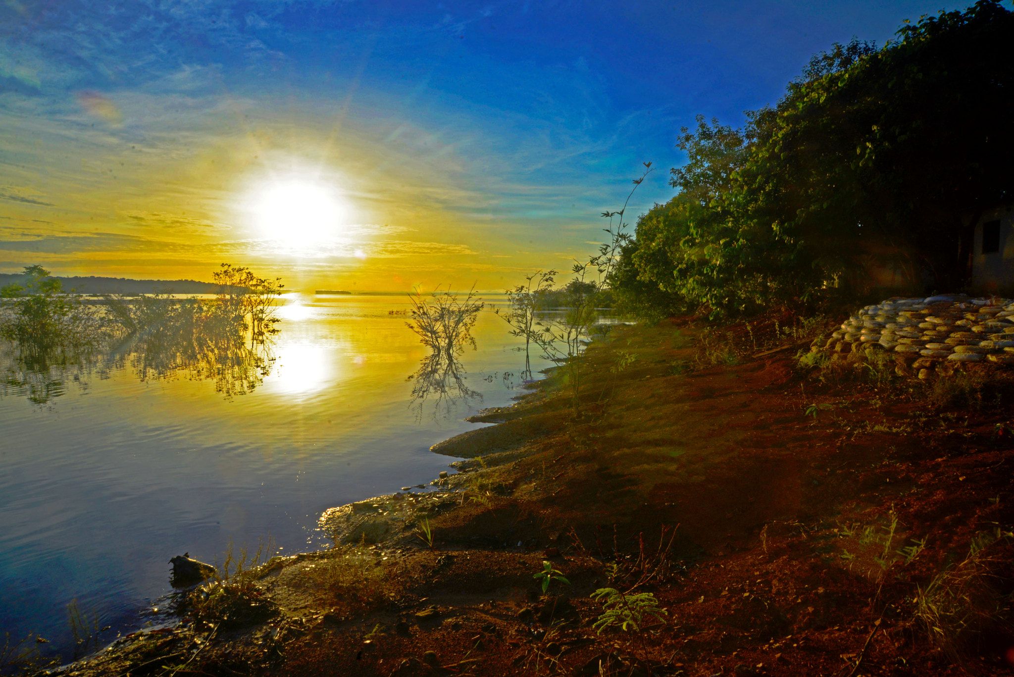AF Zoom-Nikkor 24-120mm f/3.5-5.6D IF sample photo. Manaus photography