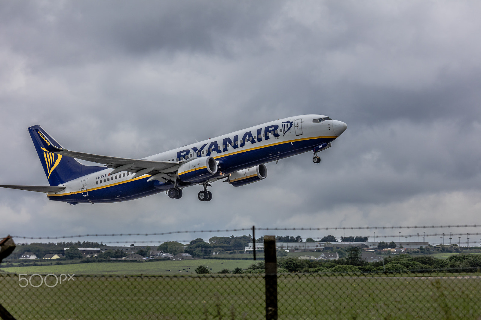 Canon EOS 5DS R + Canon EF 100-400mm F4.5-5.6L IS USM sample photo. Departure runway ' cork ireland photography