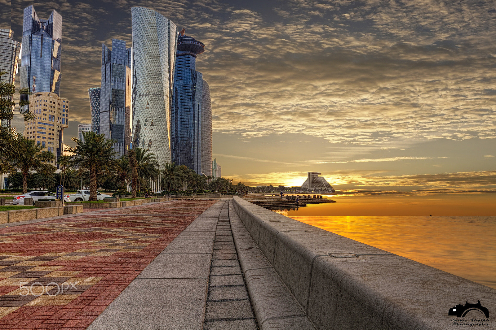 Canon EOS 7D + Canon EF 16-35mm F4L IS USM sample photo. Corniche sunrise photography