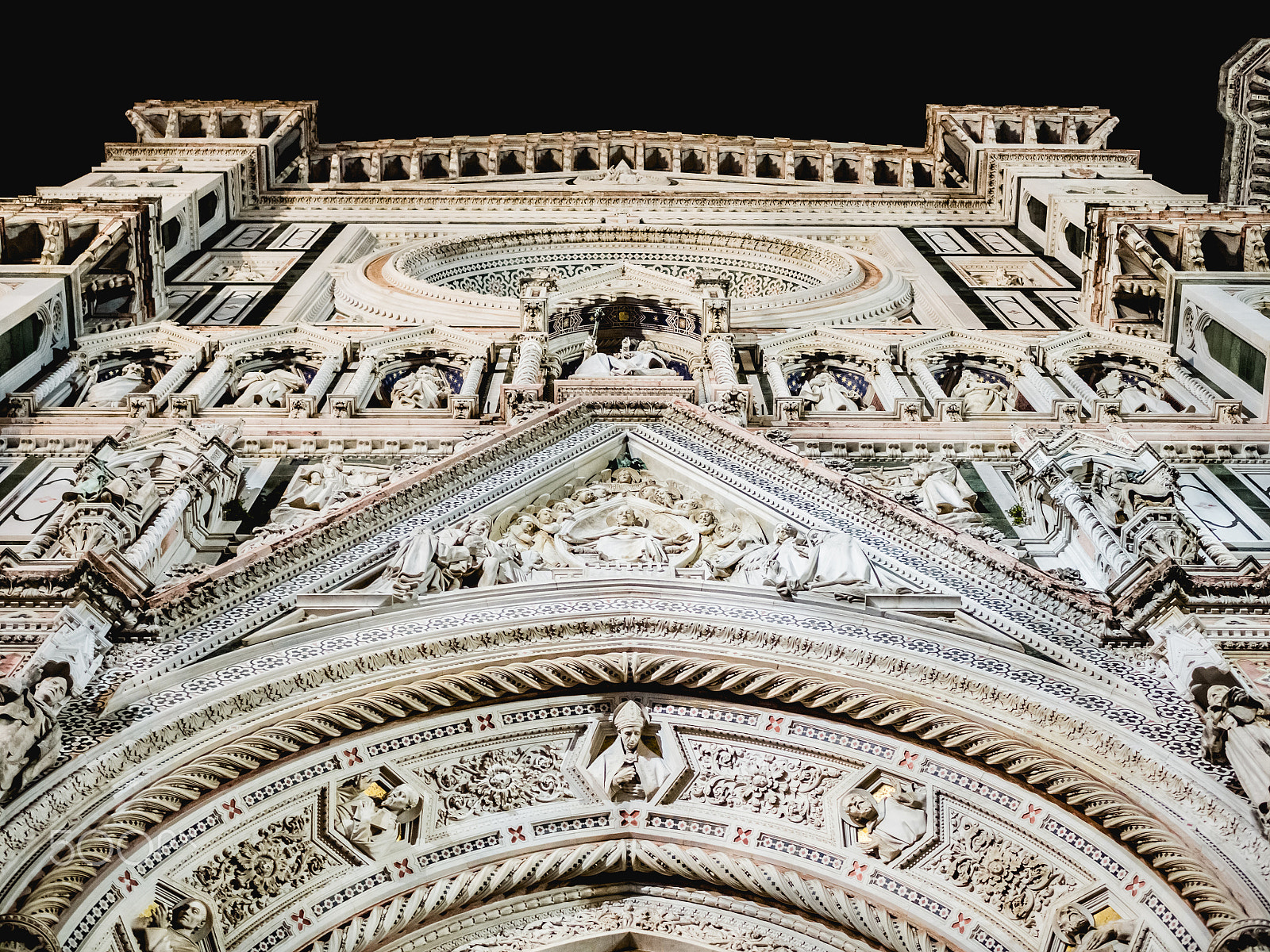 Panasonic Lumix DMC-GH3 + LUMIX G 25/F1.7 sample photo. Italy florence cathedral facade at night photography