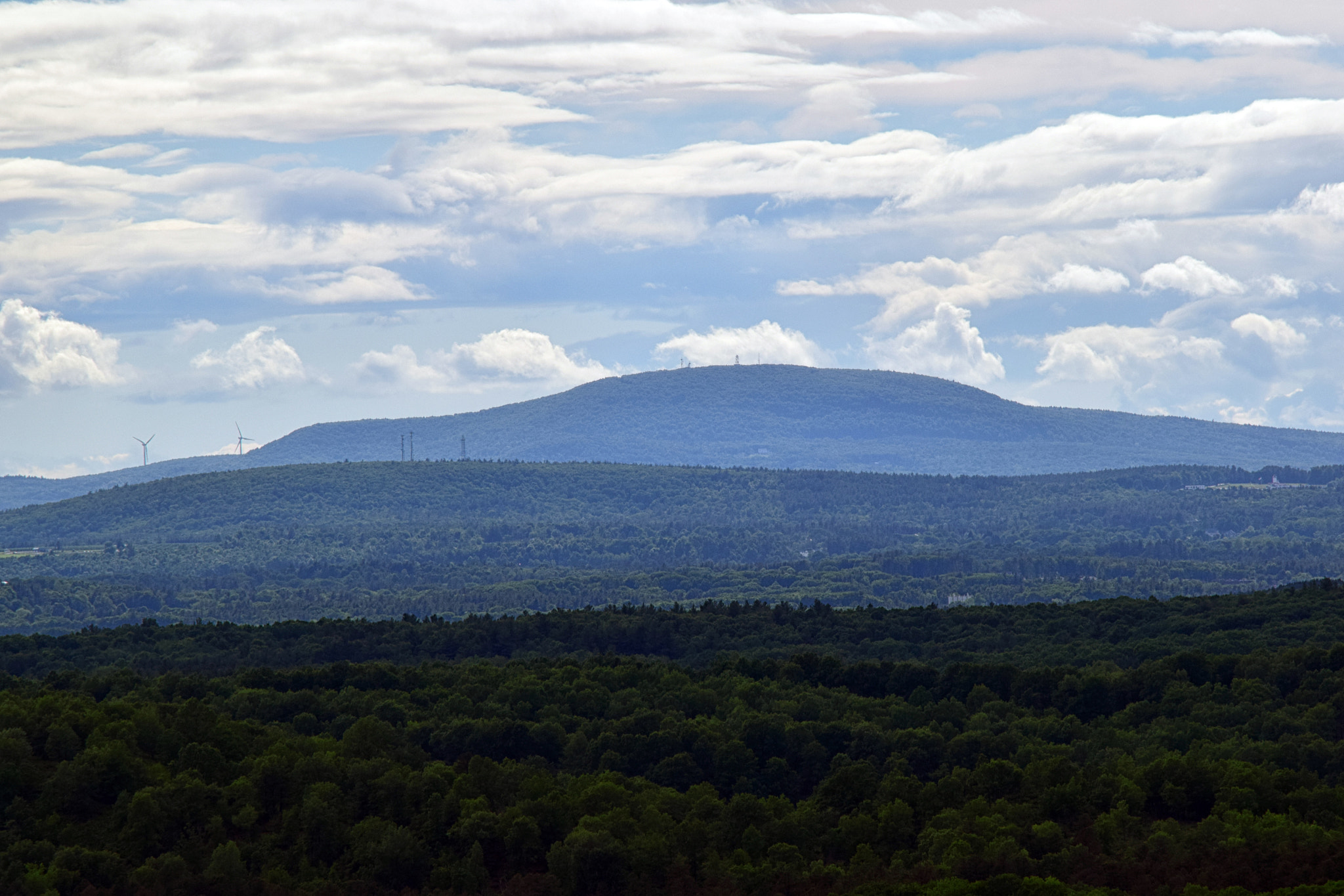 Nikon D3300 + Sigma 18-200mm F3.5-6.3 DC sample photo. Mount wachusett photography