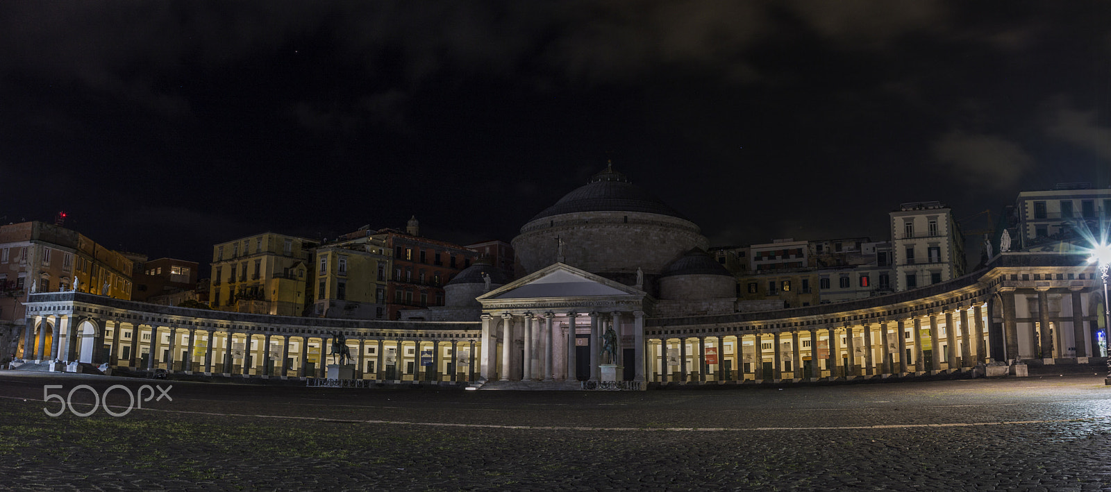 Canon EOS 1100D (EOS Rebel T3 / EOS Kiss X50) + Canon EF 24-105mm F4L IS USM sample photo. Piazza del plebiscito panorama photography
