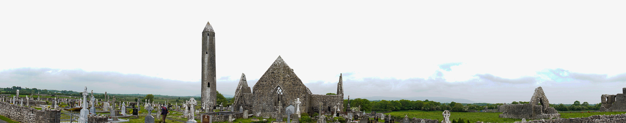Sony DT 16-105mm F3.5-5.6 sample photo. Kilmacduagh 2 photography