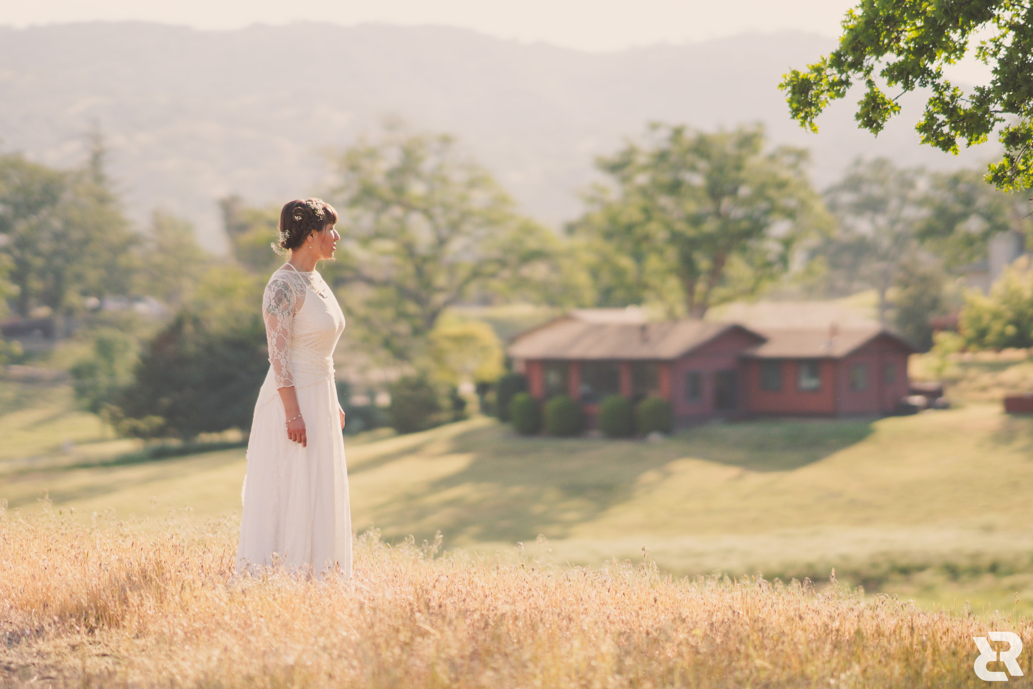 Sony a6300 + Sony FE 85mm F1.4 GM sample photo. Boho bride photography