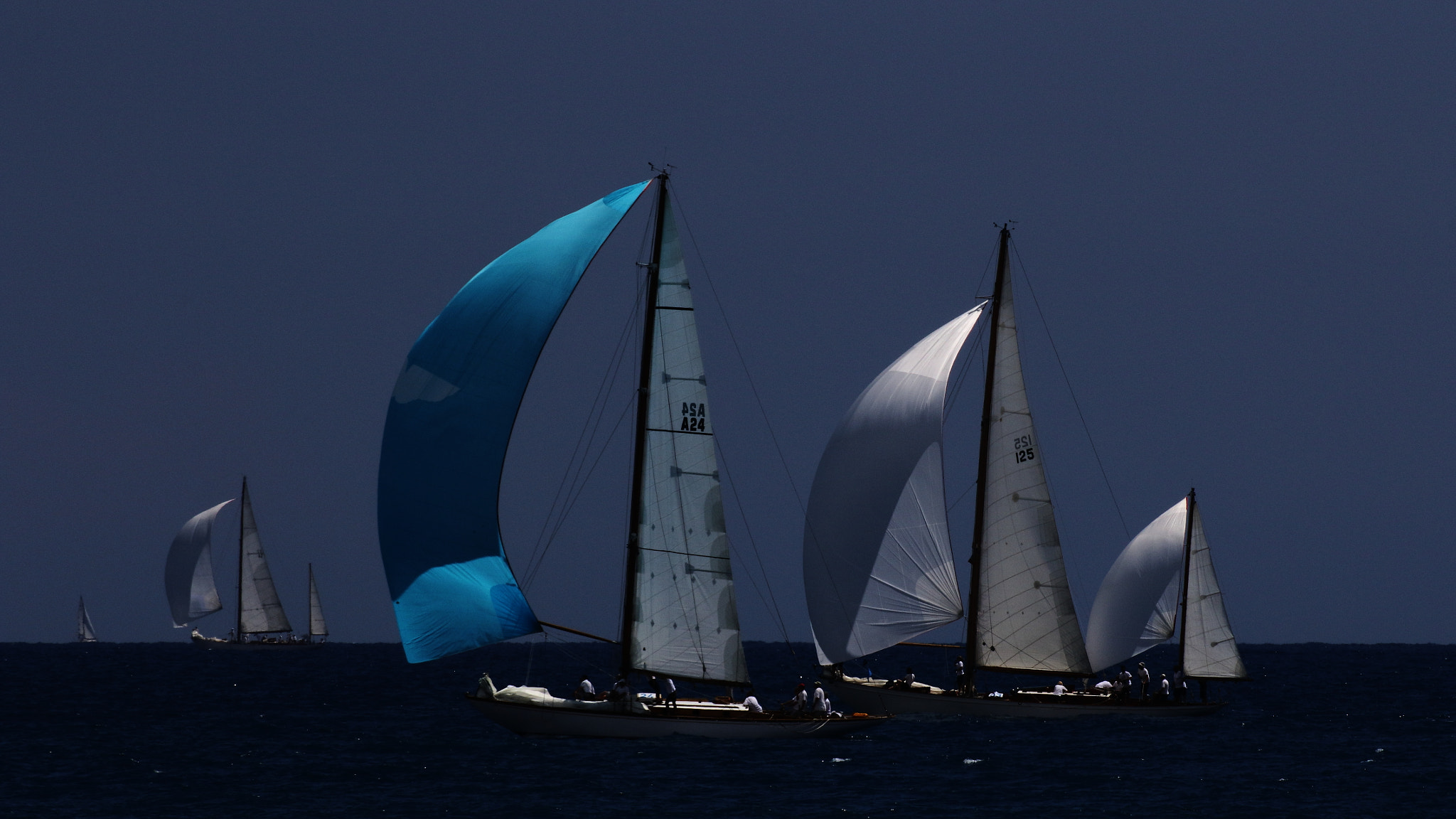 Canon EF 100-400mm F4.5-5.6L IS II USM sample photo. Spinnakers en lumière photography