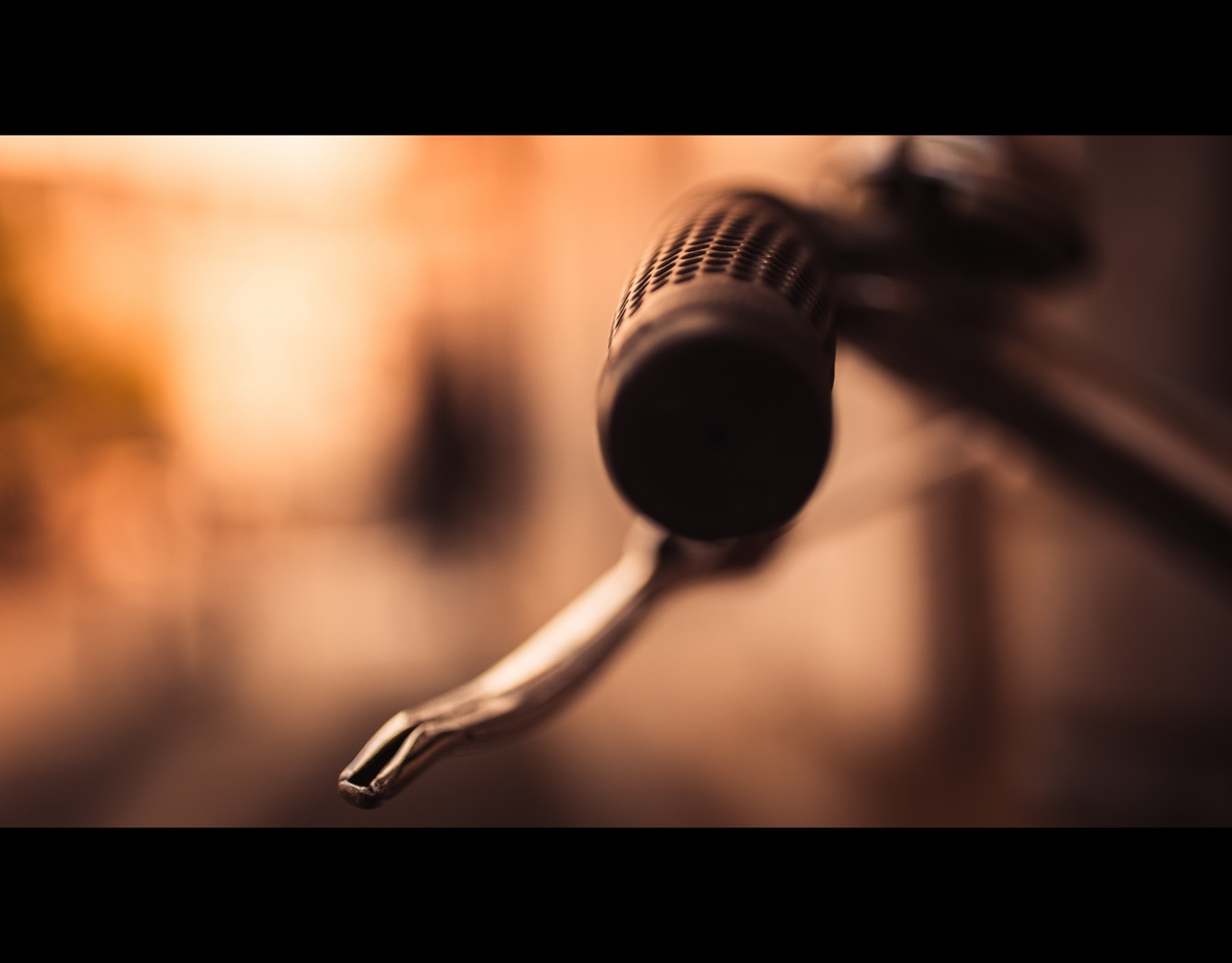 Canon EOS 6D + Canon EF 50mm F2.5 Macro sample photo. Bike in town photography