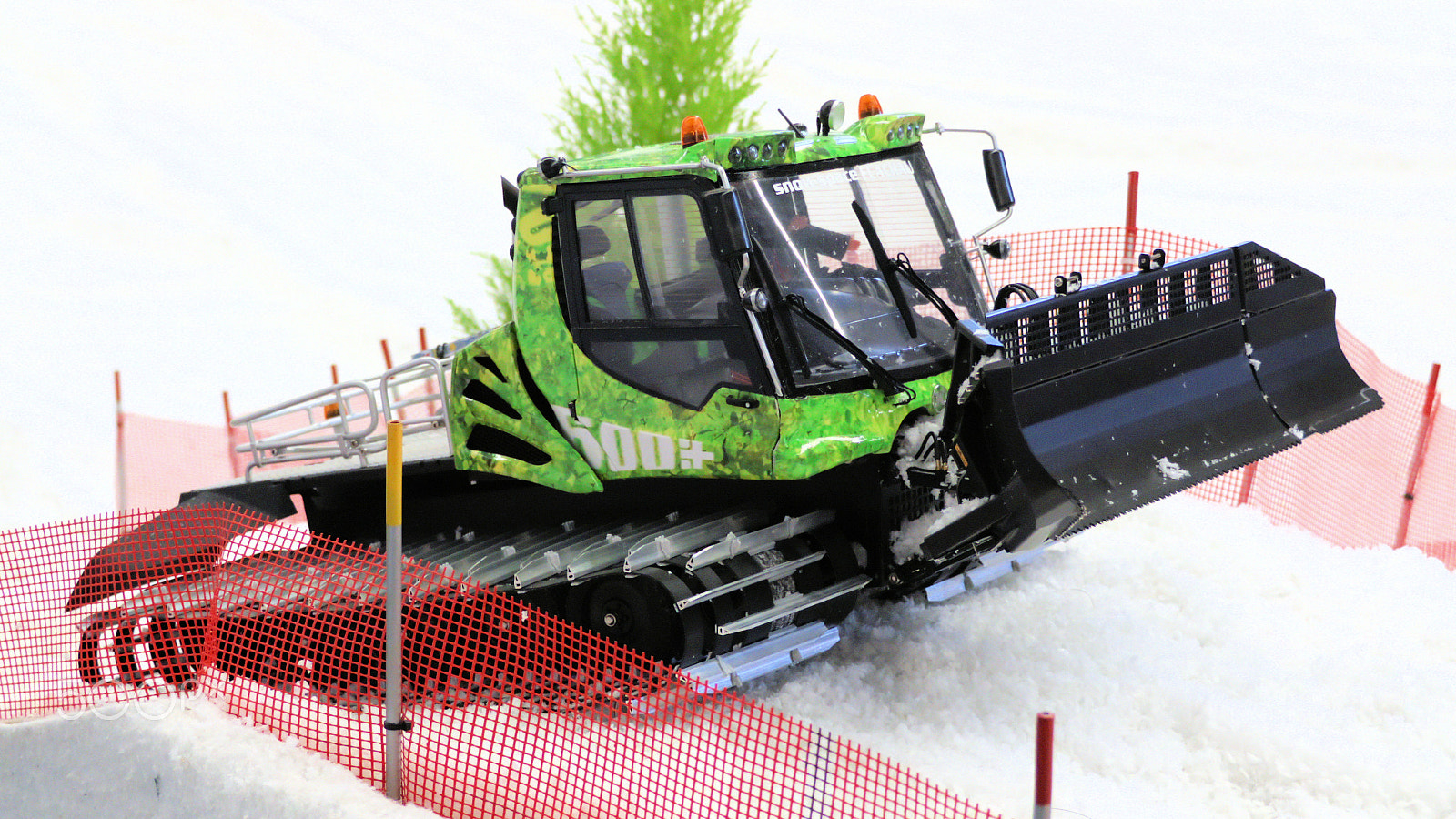 Canon XC10 sample photo. Snow space flachau photography
