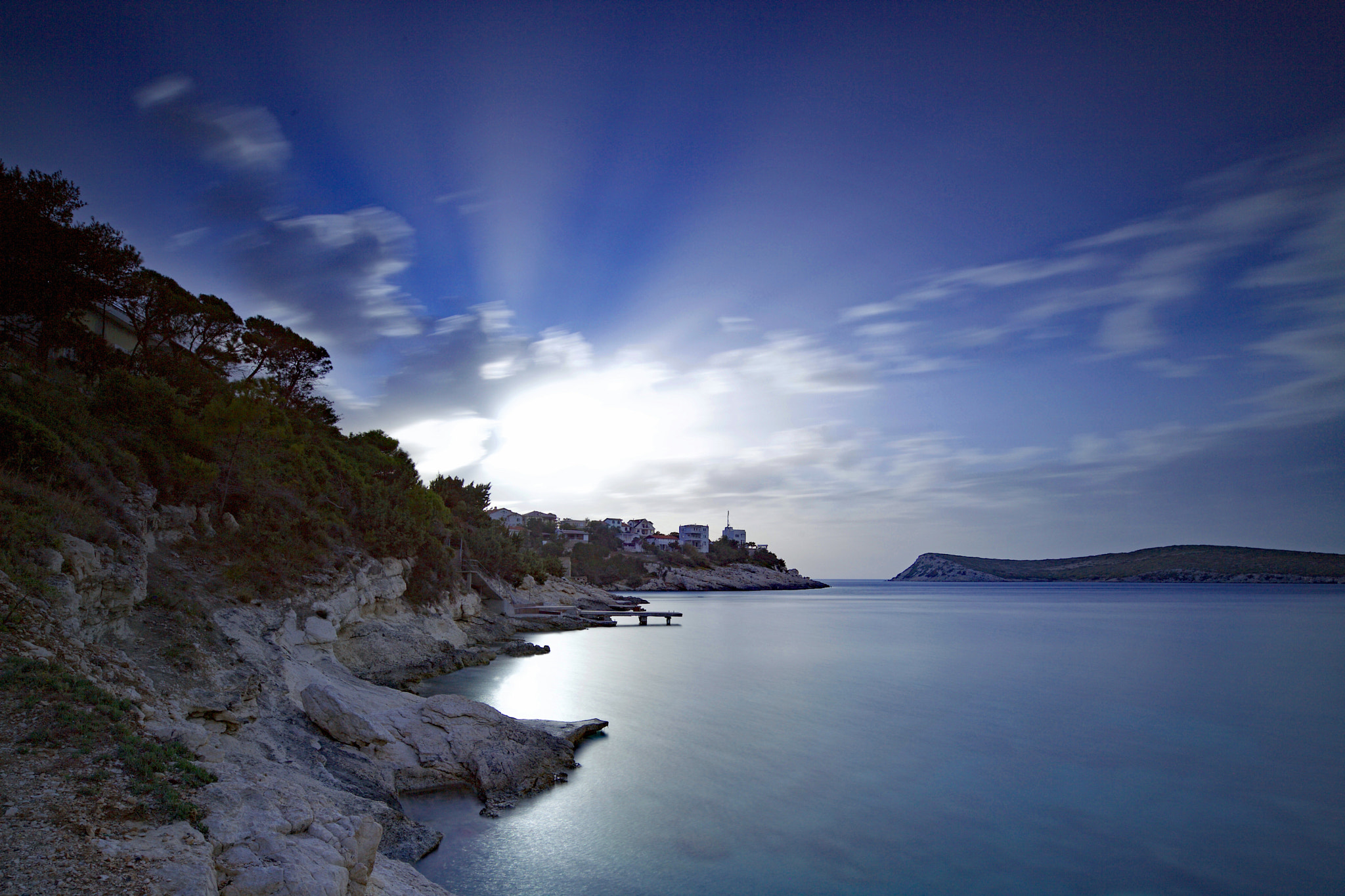 Canon TS-E 17mm F4L Tilt-Shift sample photo. Sun rays photography