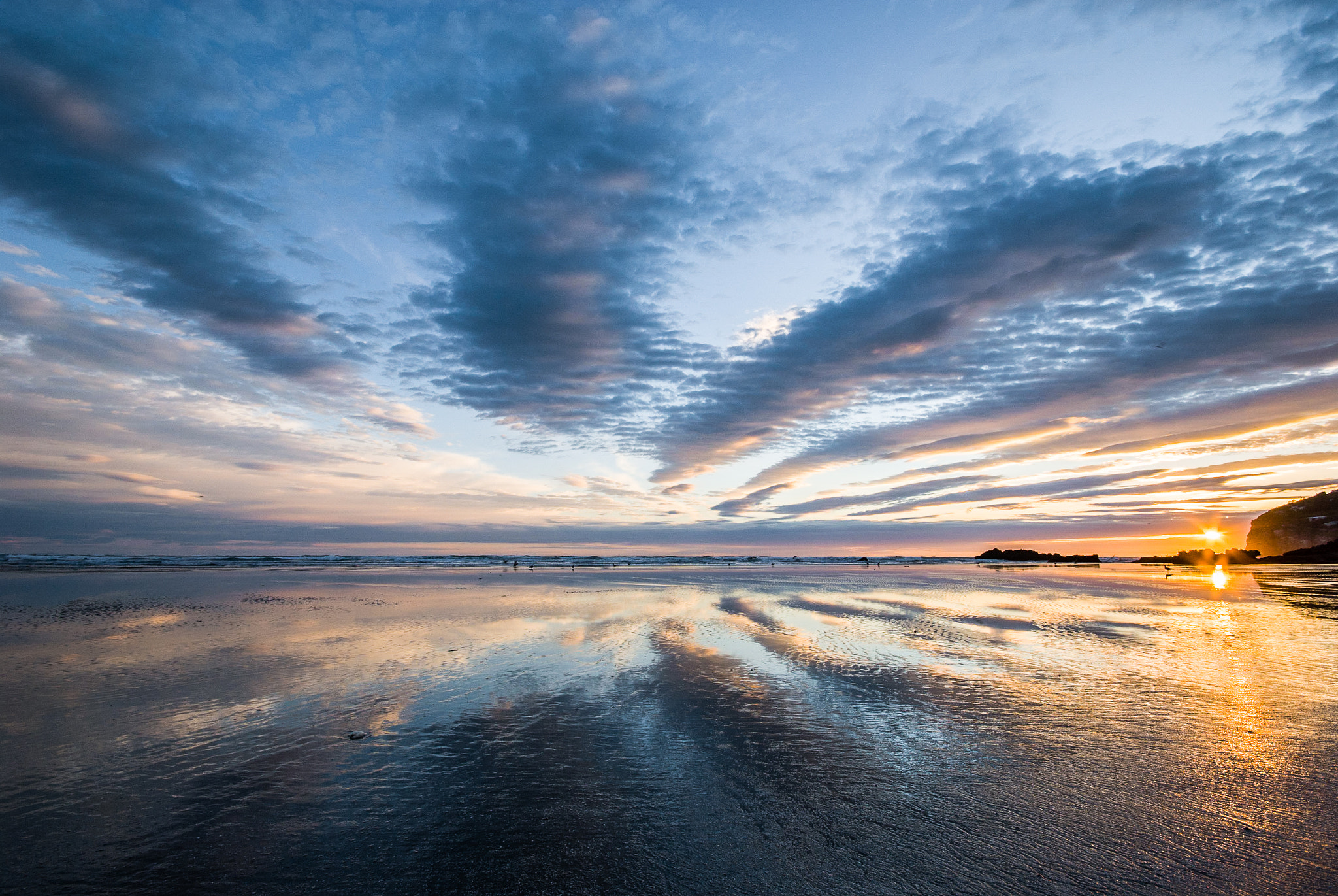 Sigma 10-20mm F4-5.6 EX DC HSM sample photo. Morning sky patterns photography