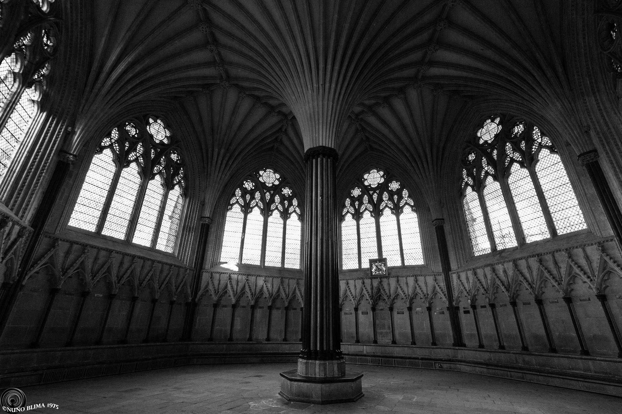 Canon EF-S 10-18mm F4.5–5.6 IS STM sample photo. Chapter house, wells cathedral photography