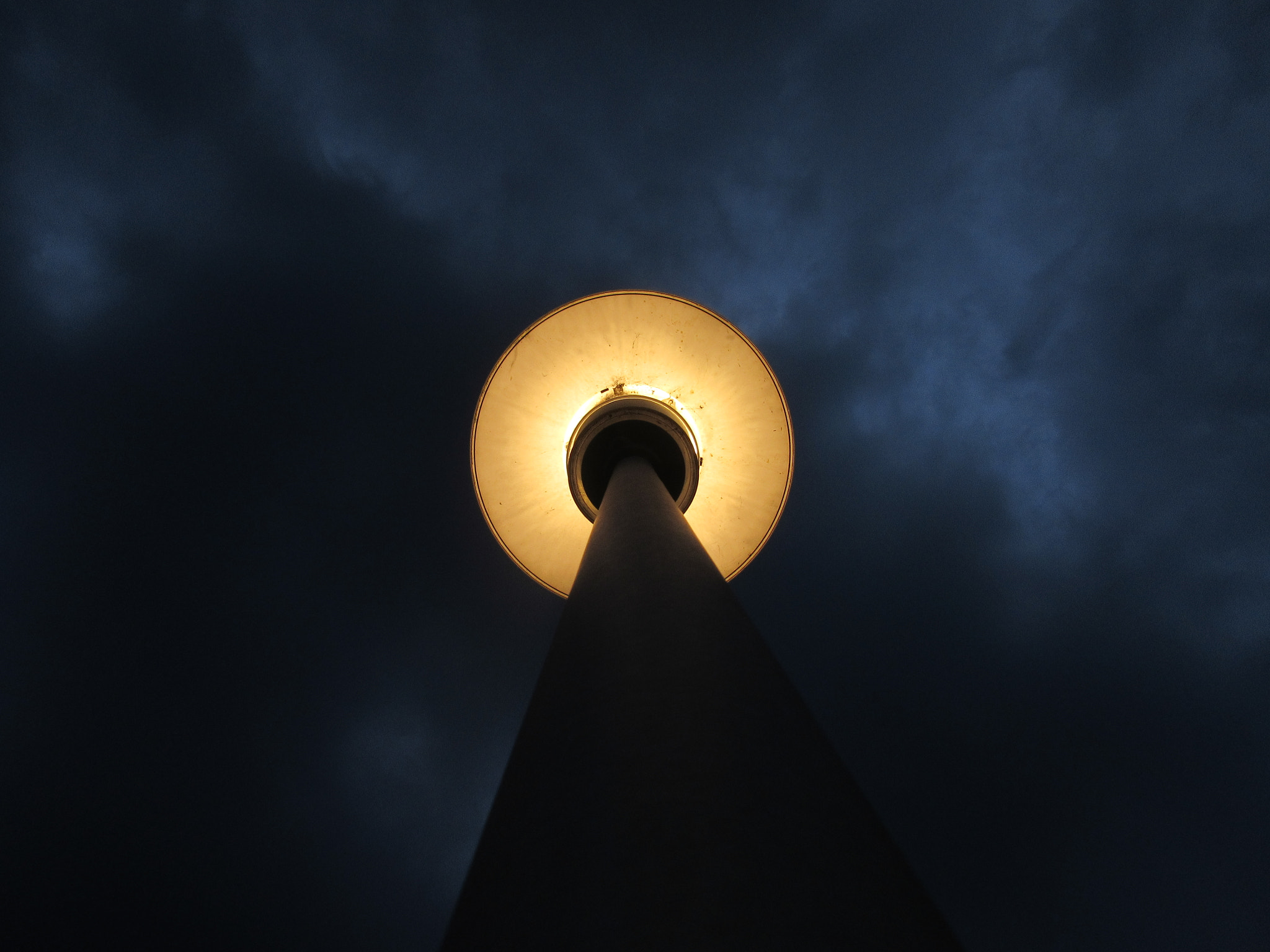 Canon PowerShot ELPH 340 HS (IXUS 265 HS / IXY 630) sample photo. Lantern photography