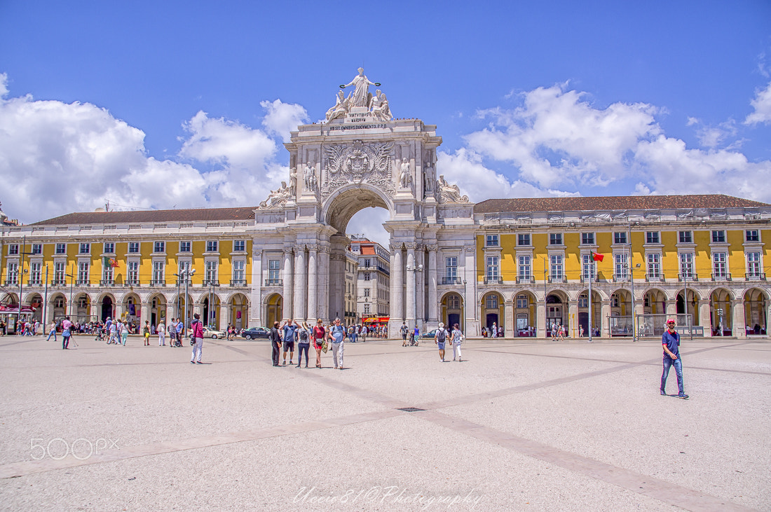 Sony Alpha DSLR-A580 + Sigma 18-200mm F3.5-6.3 DC sample photo. Praça do comércio - lisboa photography