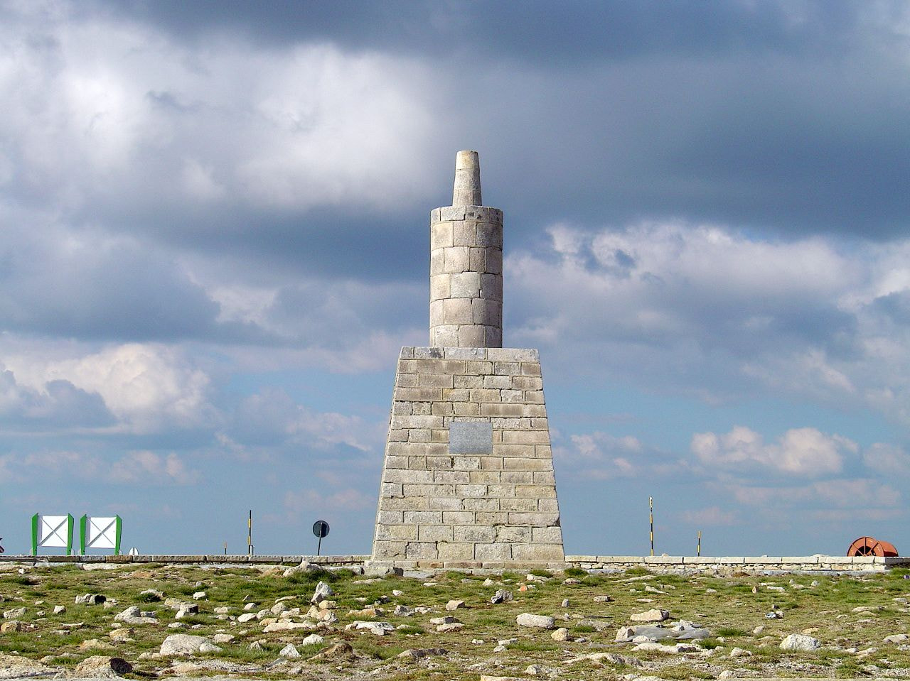Sony DSC-P10 sample photo. Torre serra da estrela (portugal) photography