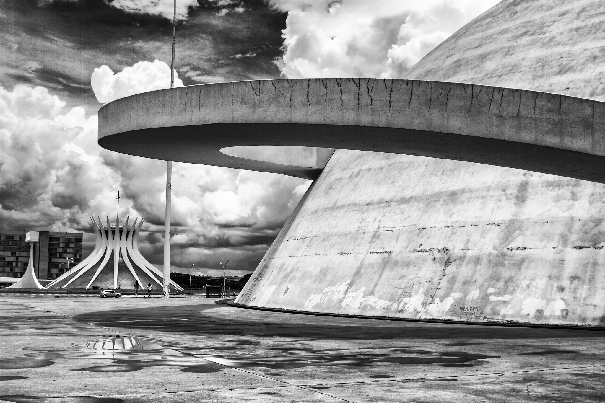 EF28-70mm f/2.8L USM sample photo. Classic niemeyer  photography